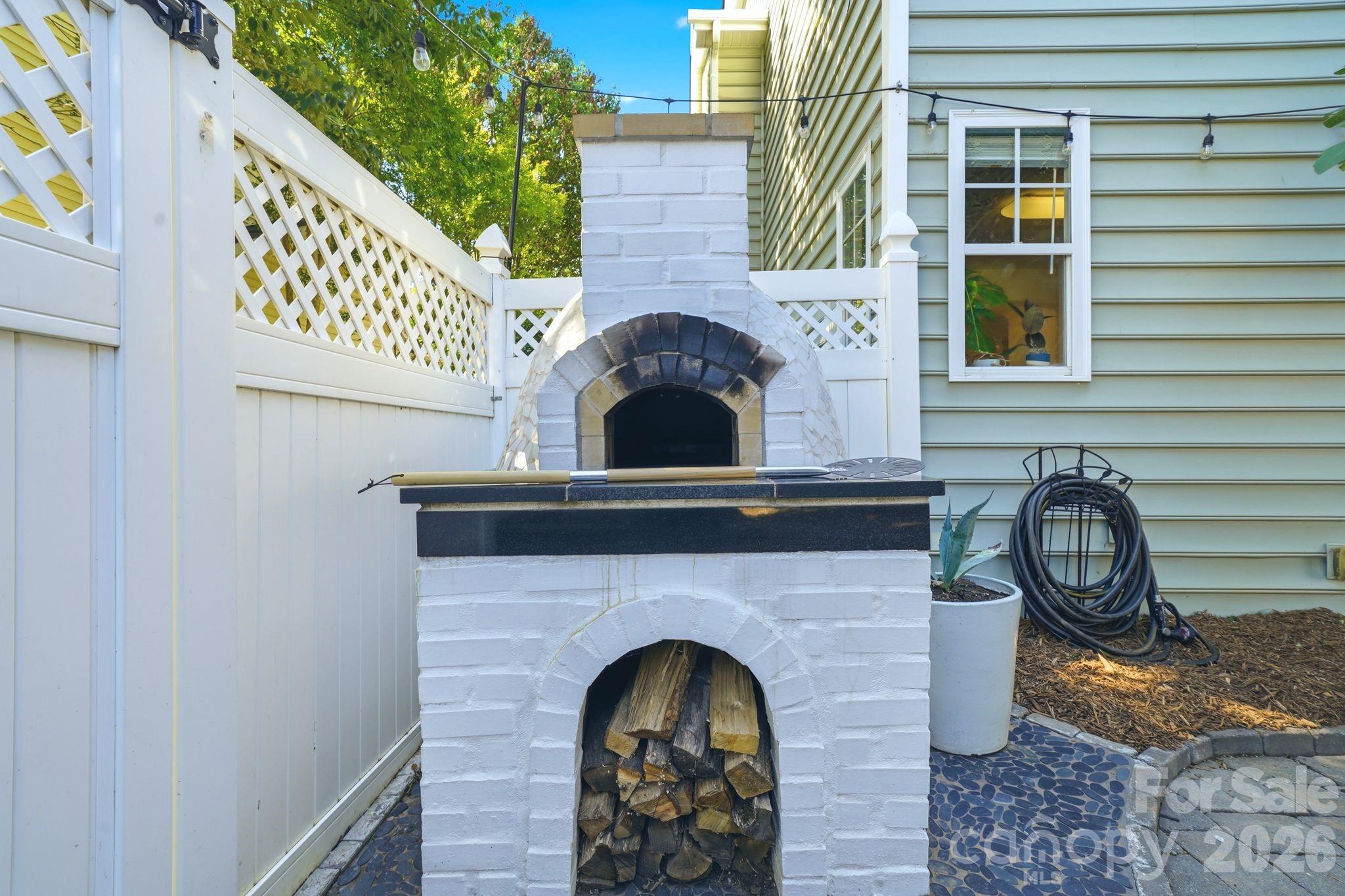 12115 Monteith Grove Drive — Huntersville