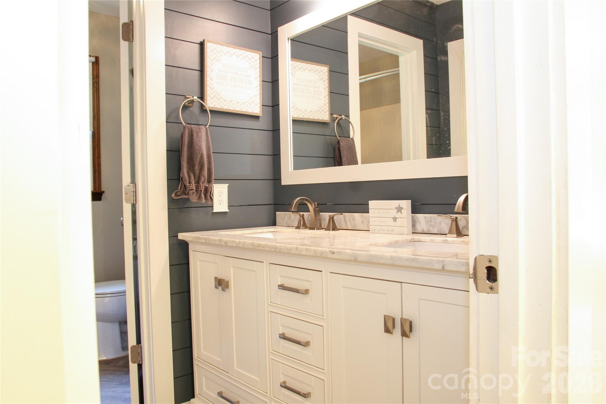7947 Lakeview Drive — Denver