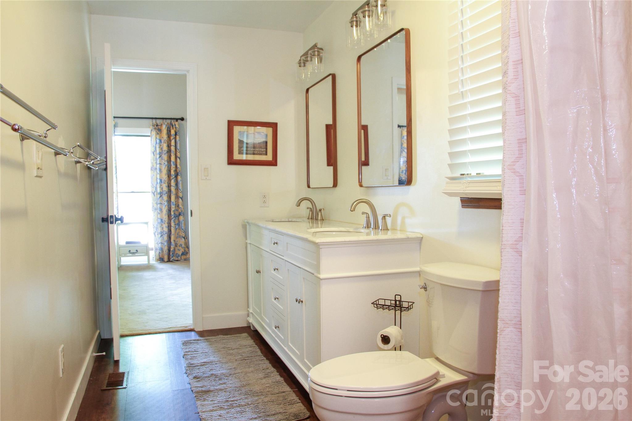 7947 Lakeview Drive — Denver