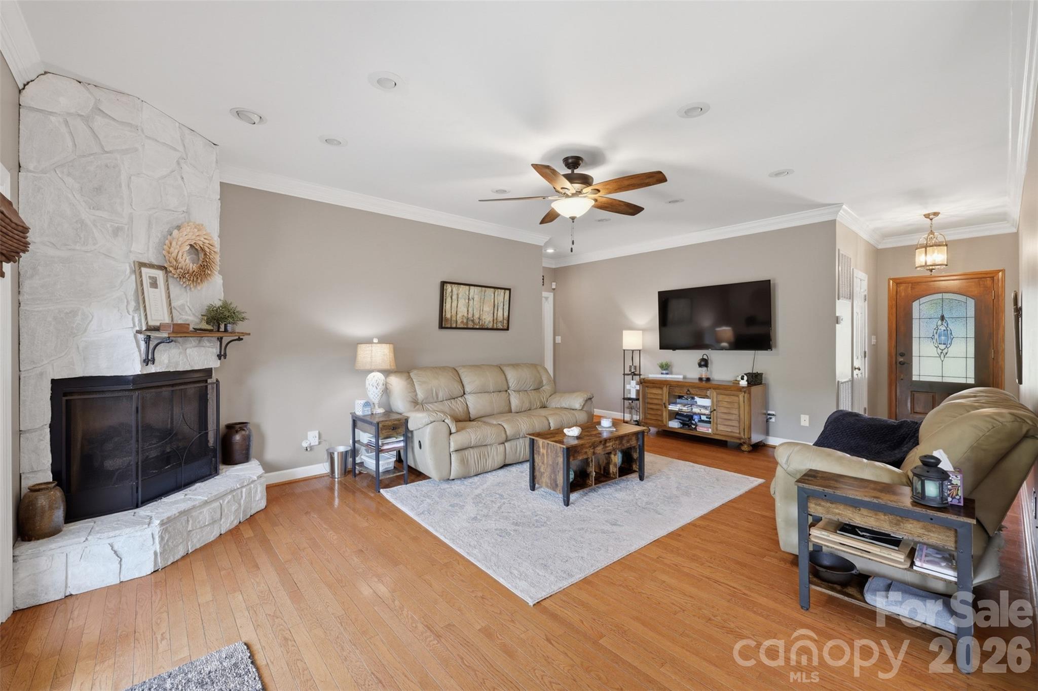 495 Windsor Drive — Taylorsville