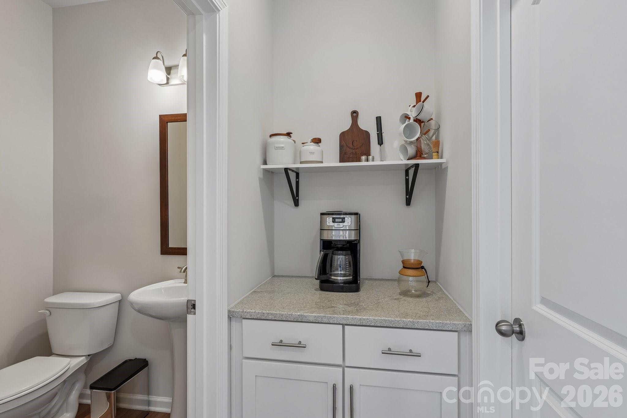 10122 Hemingway Place — Charlotte