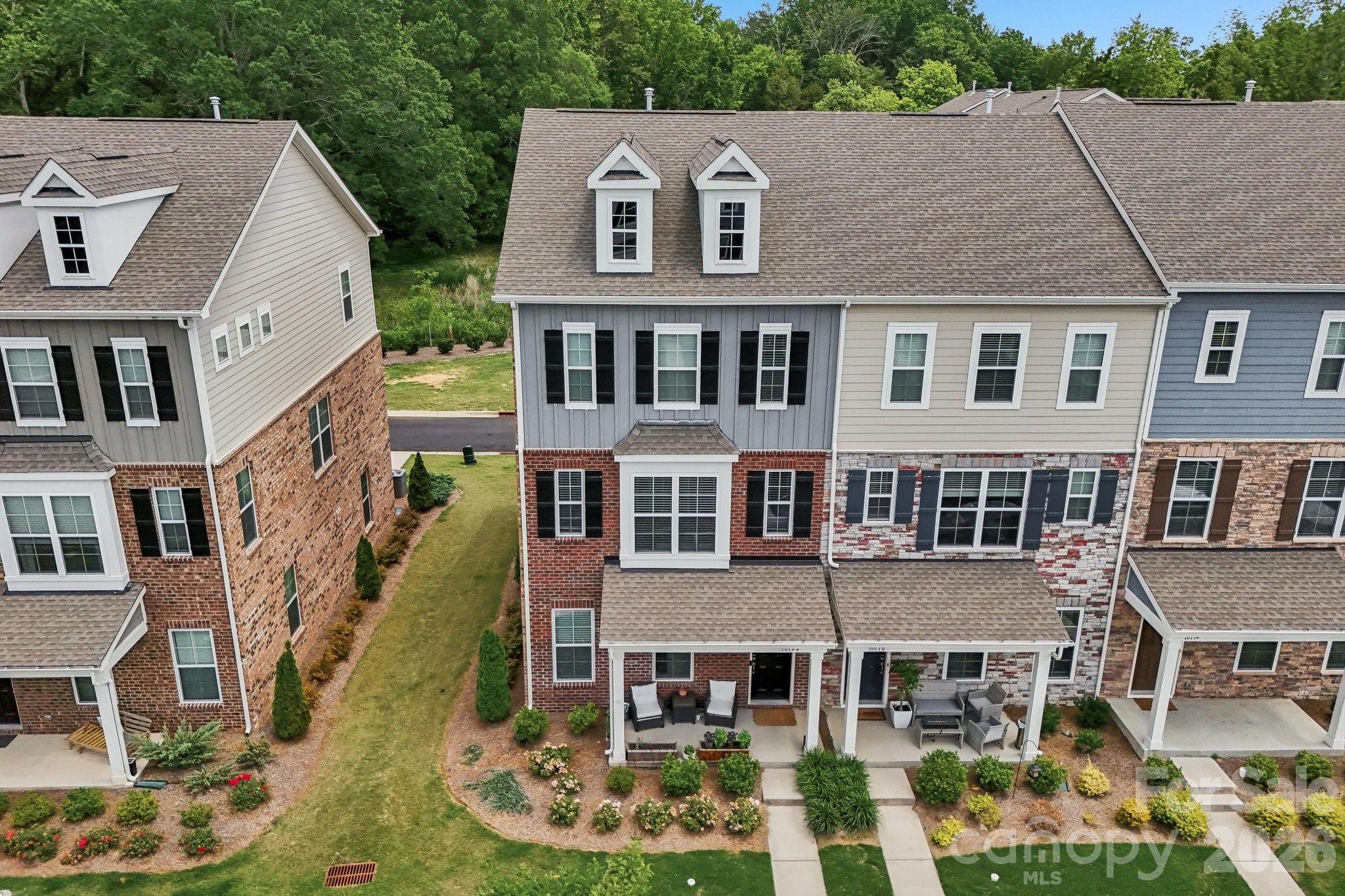 10122 Hemingway Place — Charlotte