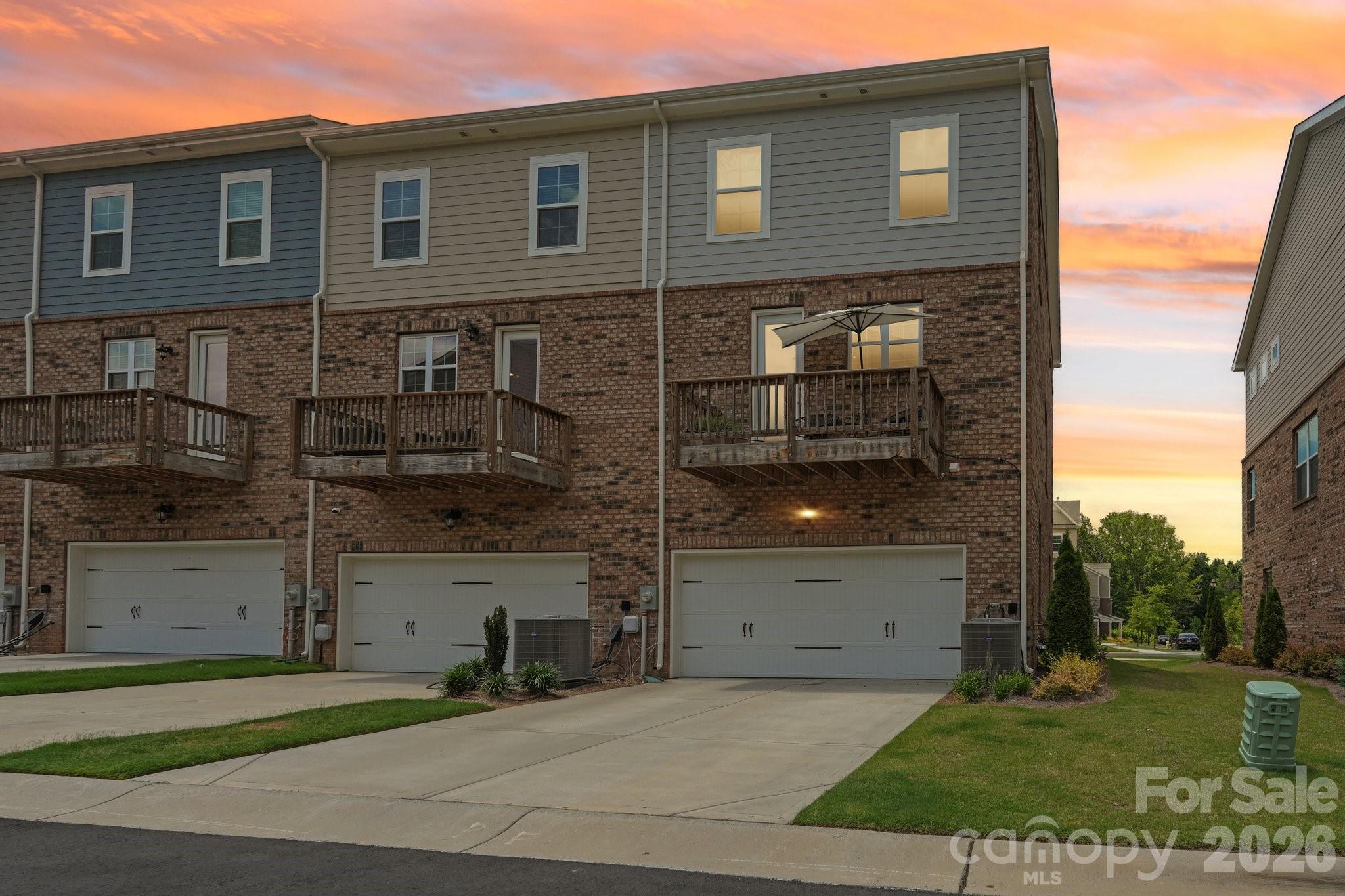 10122 Hemingway Place — Charlotte