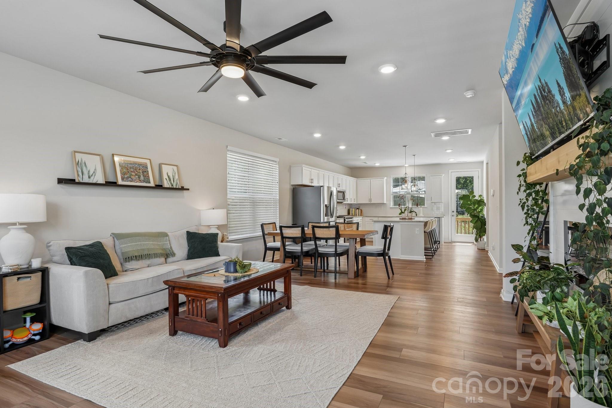 10122 Hemingway Place — Charlotte