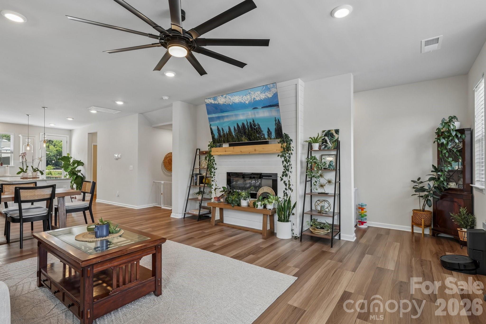 10122 Hemingway Place — Charlotte