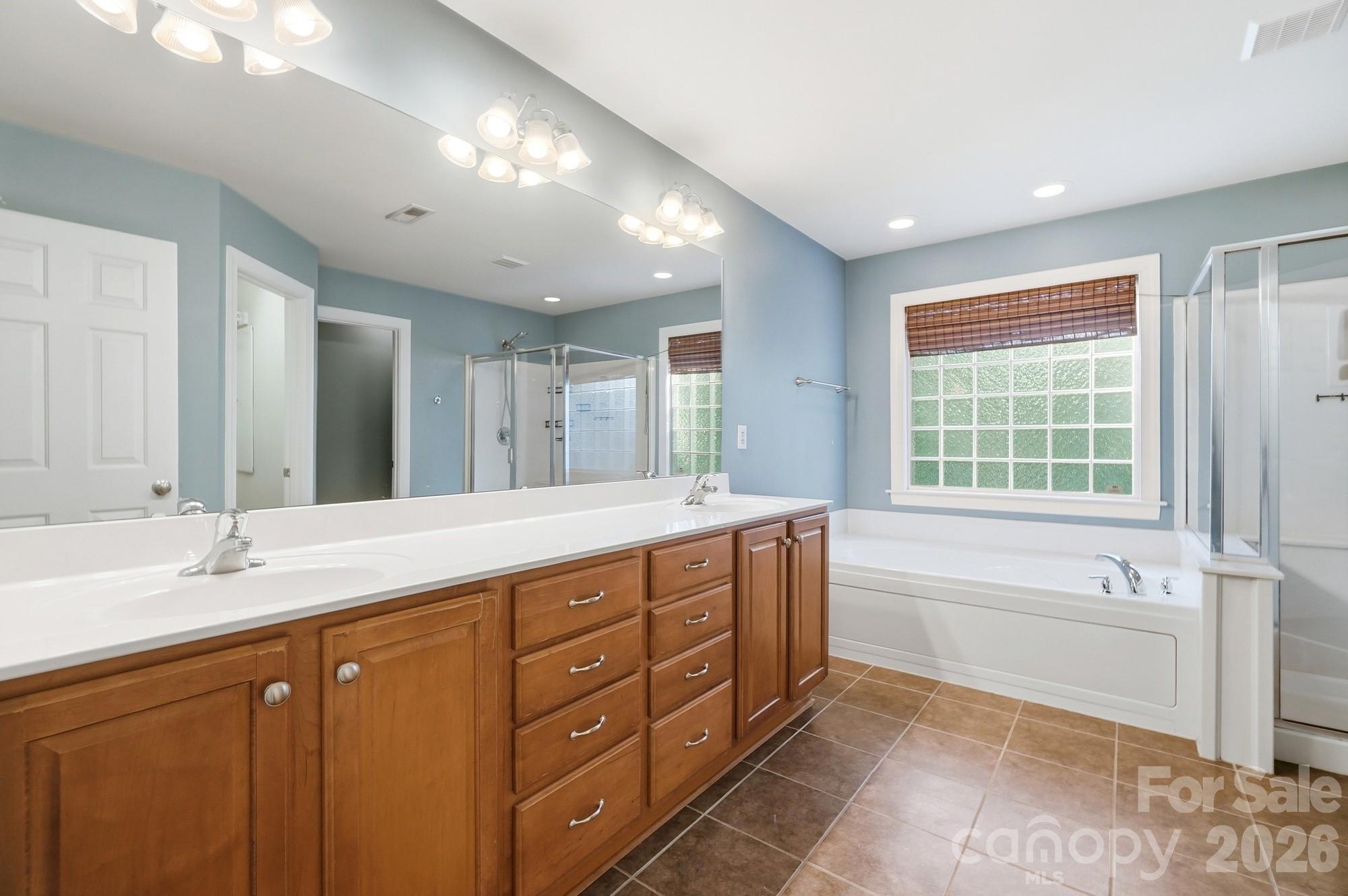 9915 Nicole Lane — Charlotte