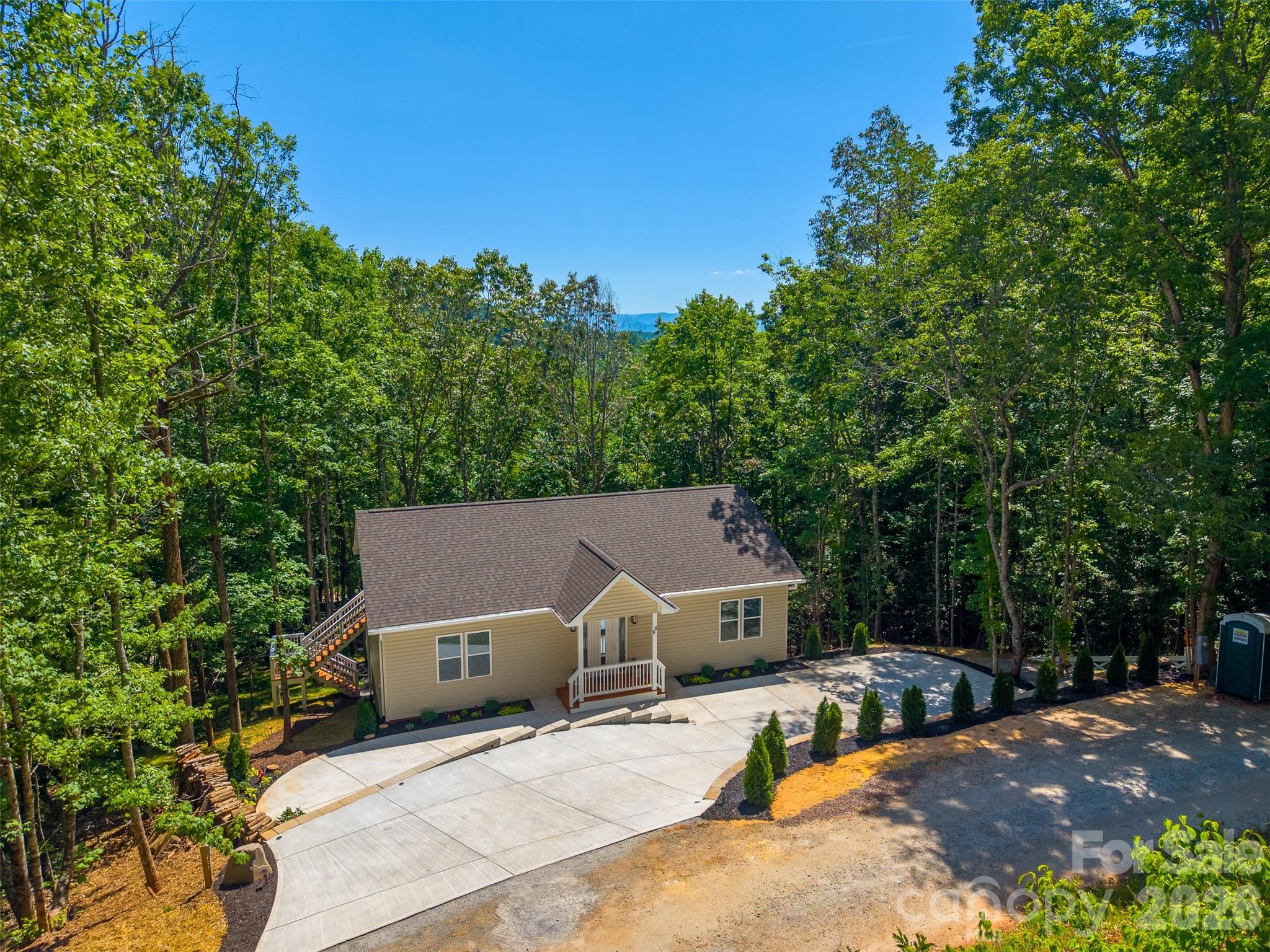 88 Foxwood Drive — Franklin