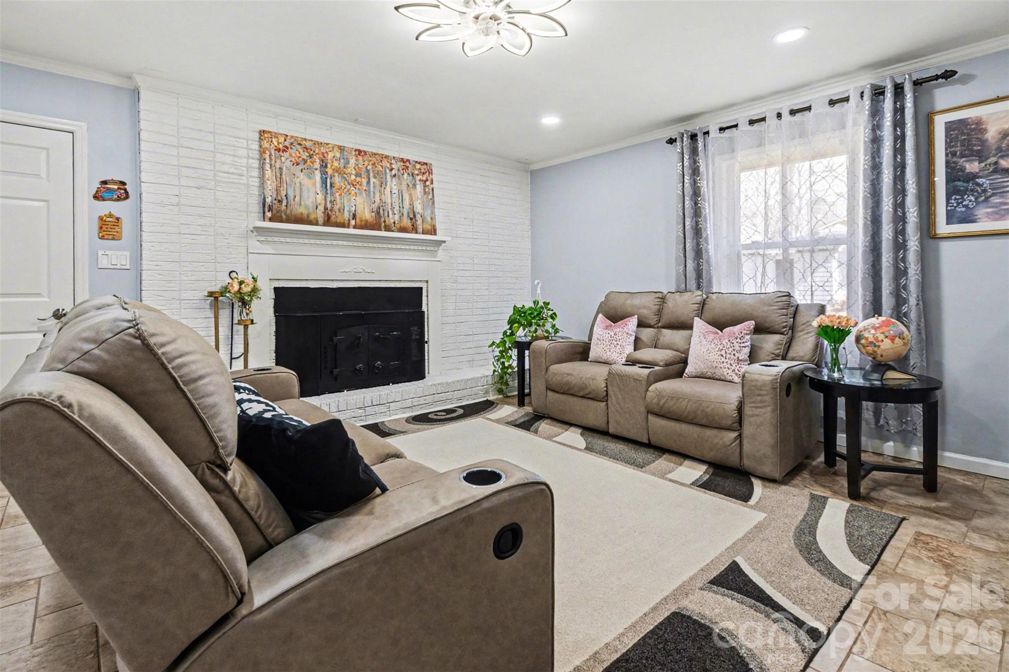 135 Old Gregory Lane — Lancaster