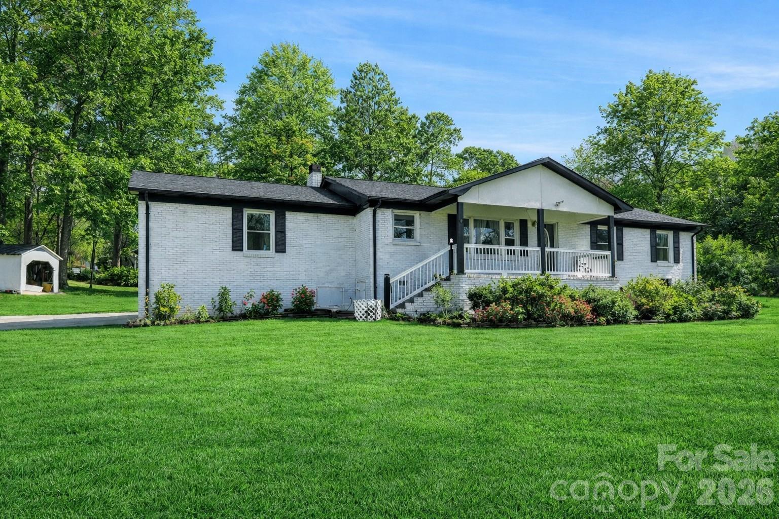 135 Old Gregory Lane — Lancaster