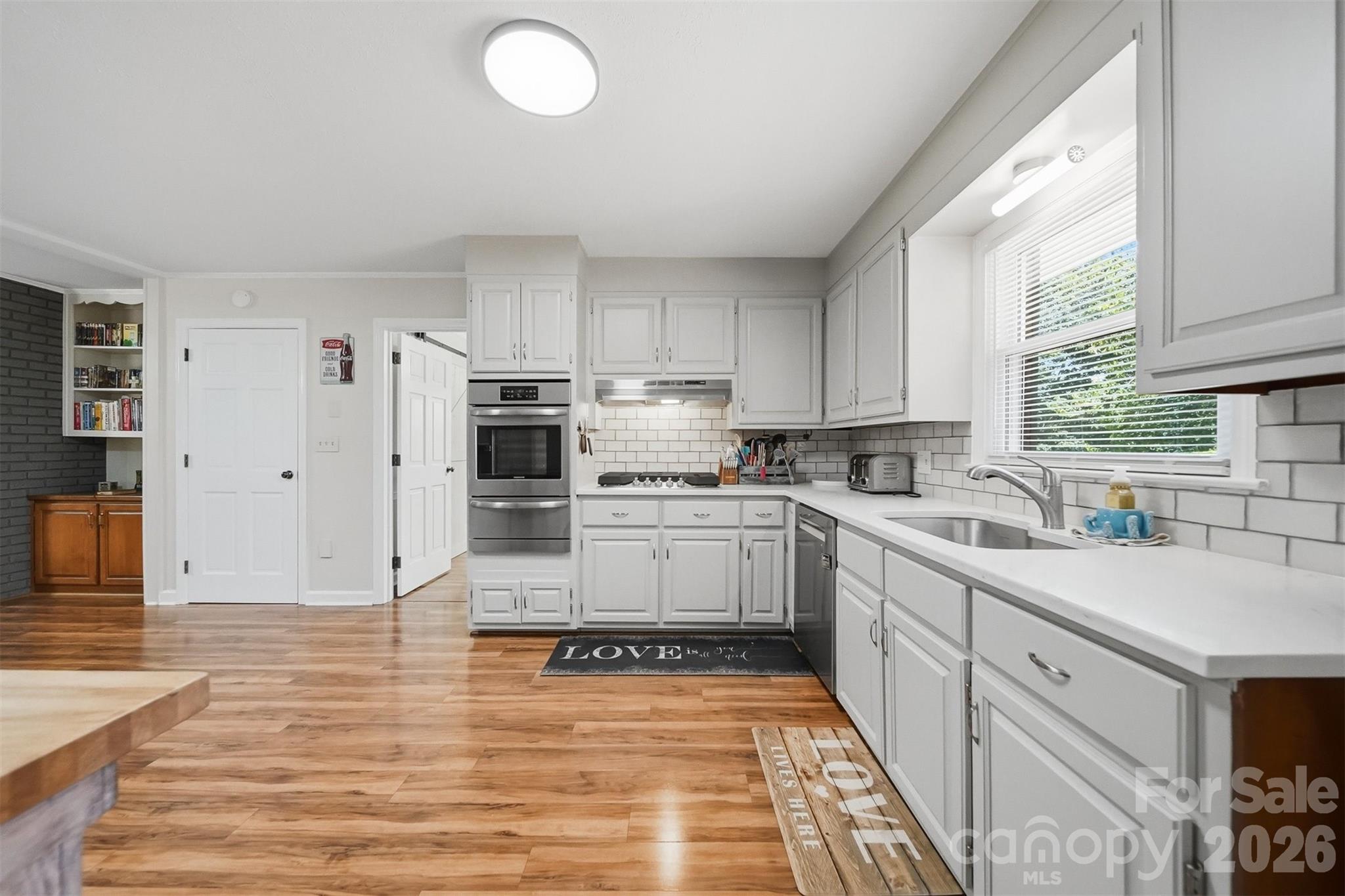 115 WEDGEWOOD Drive — Morganton