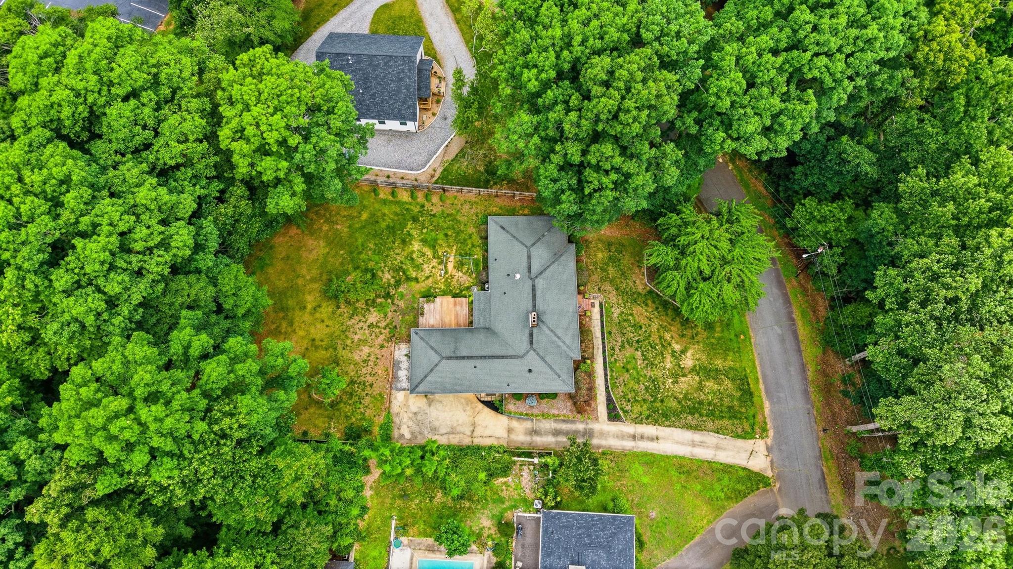 115 WEDGEWOOD Drive — Morganton