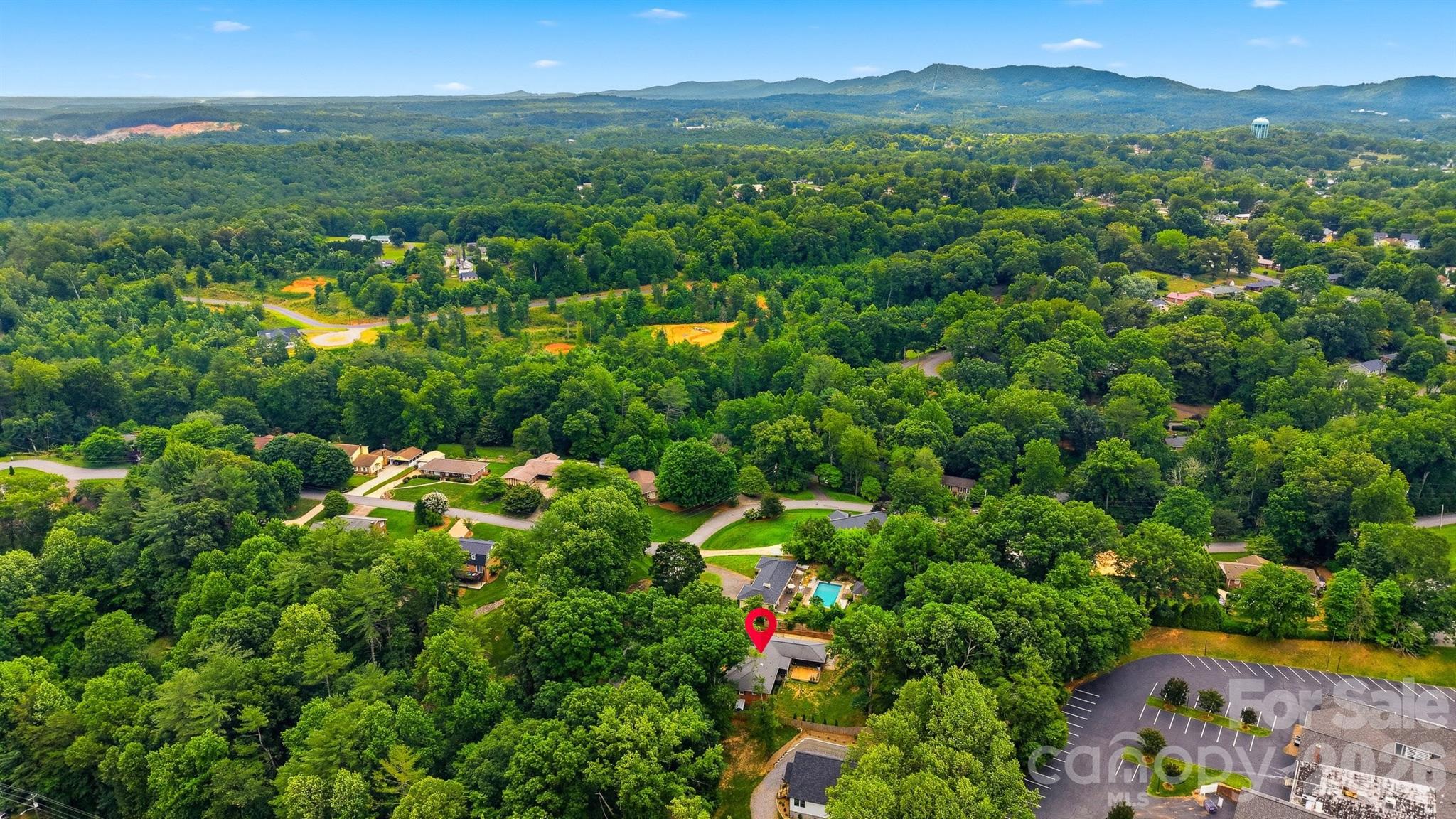 115 WEDGEWOOD Drive — Morganton