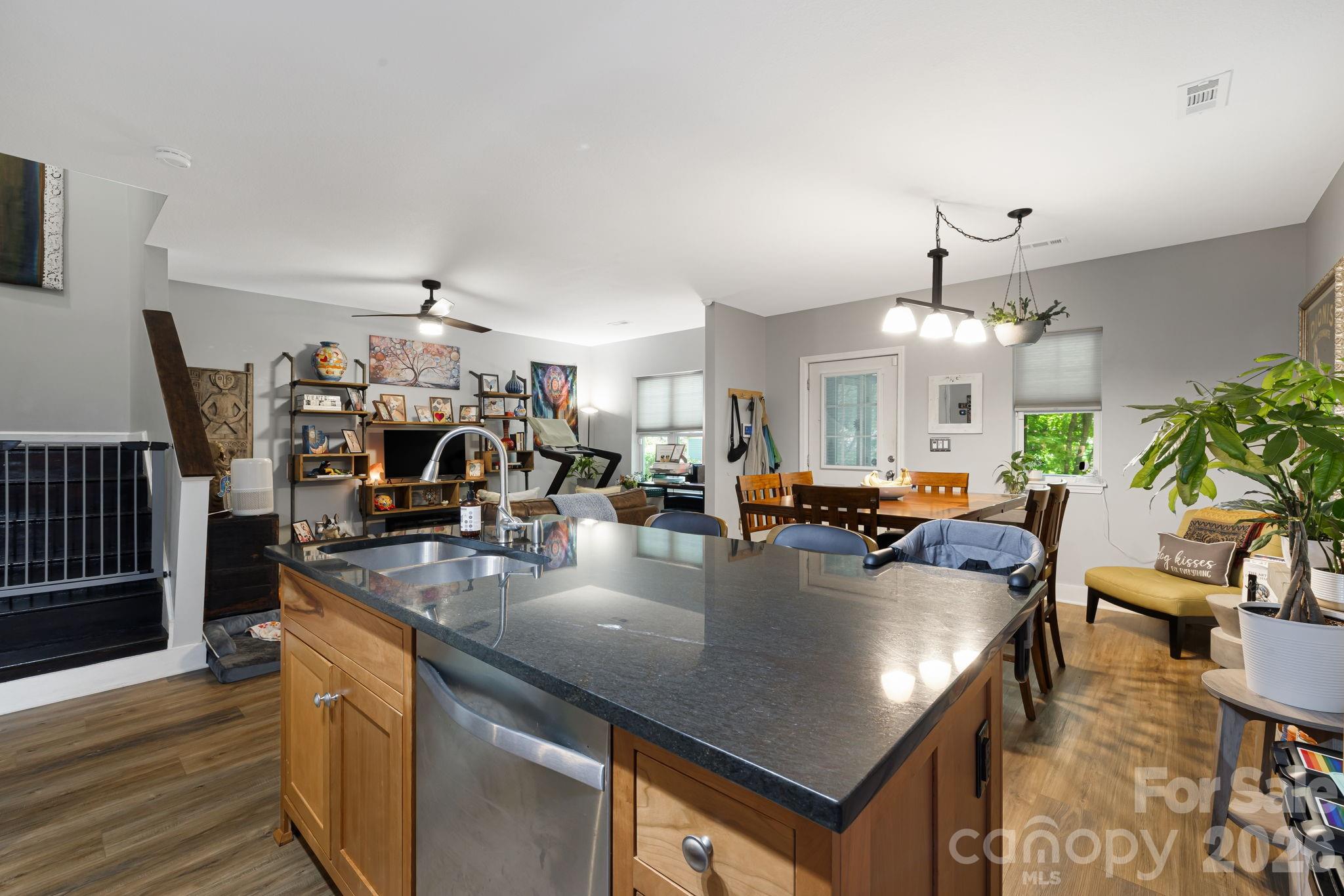 72 Owens Bell Lane — Asheville