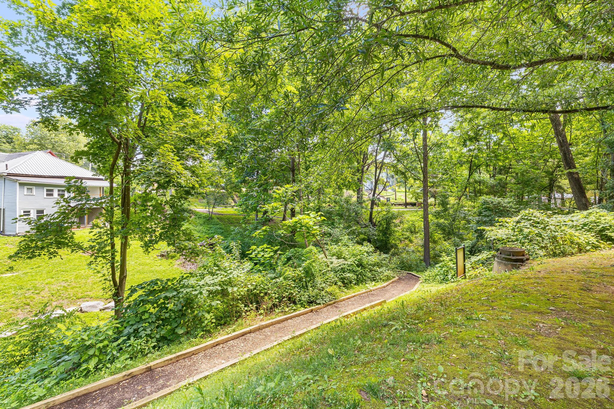 72 Owens Bell Lane — Asheville