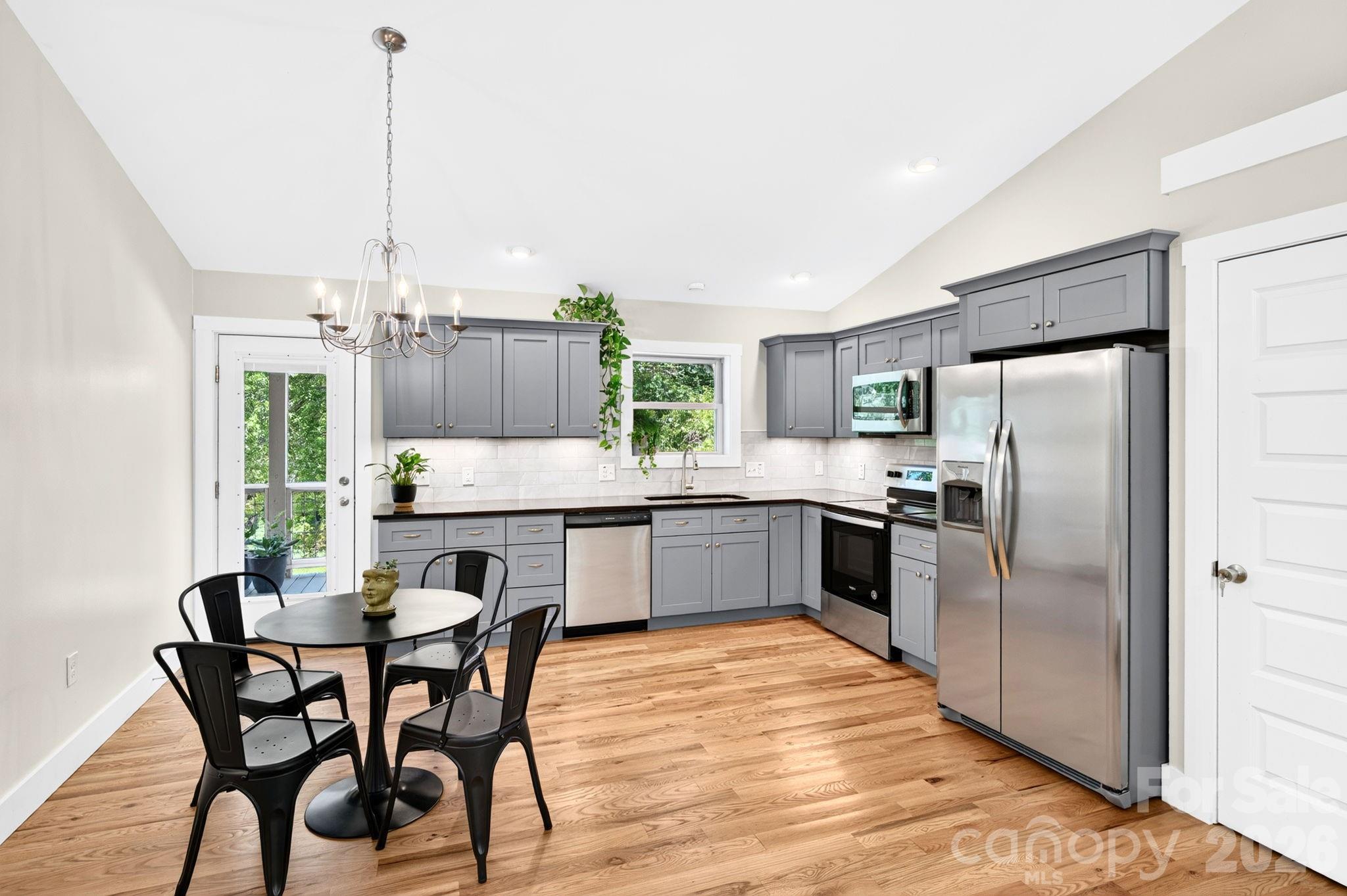2546 Old Clyde Road — Clyde