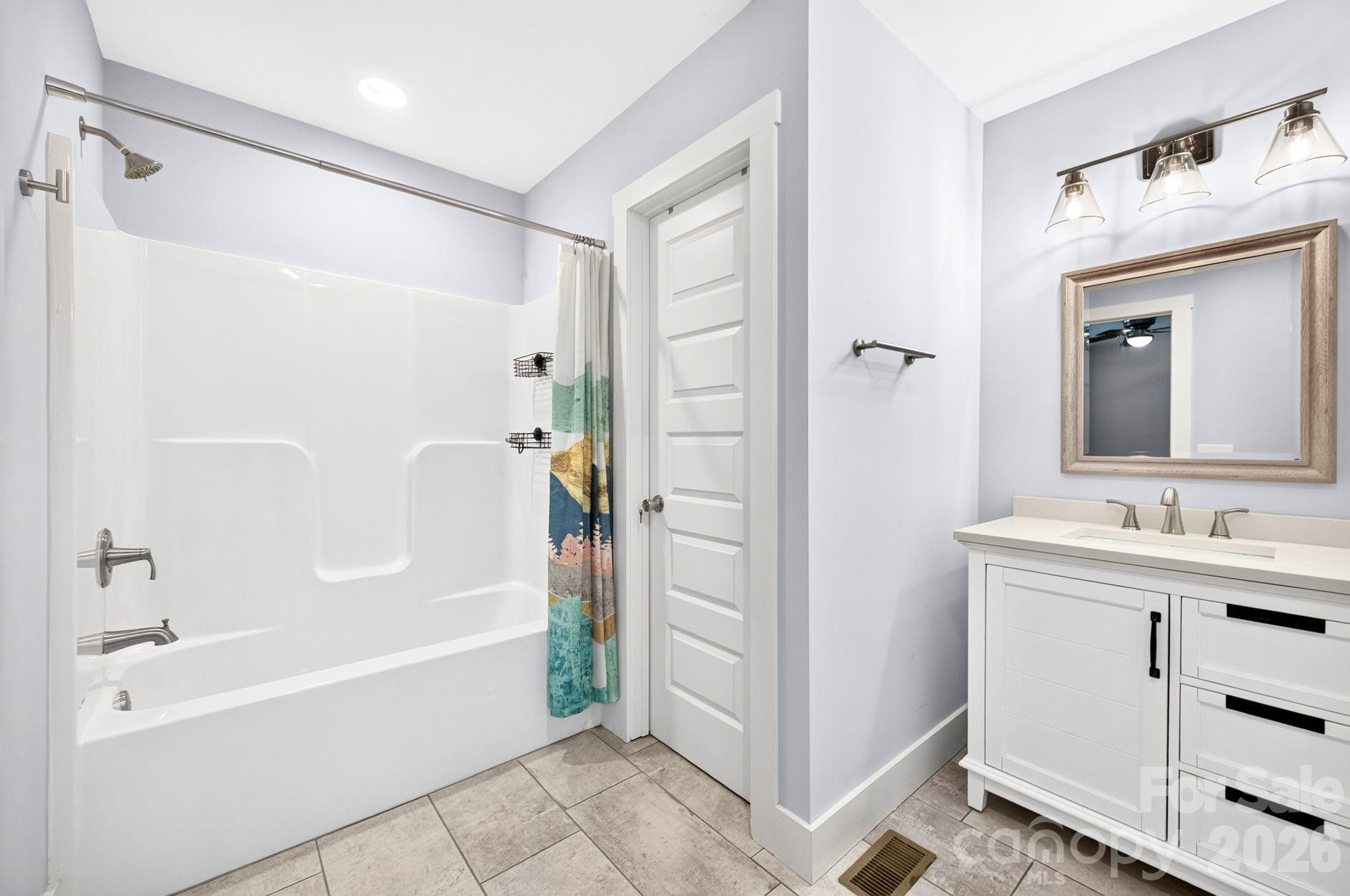 2546 Old Clyde Road — Clyde