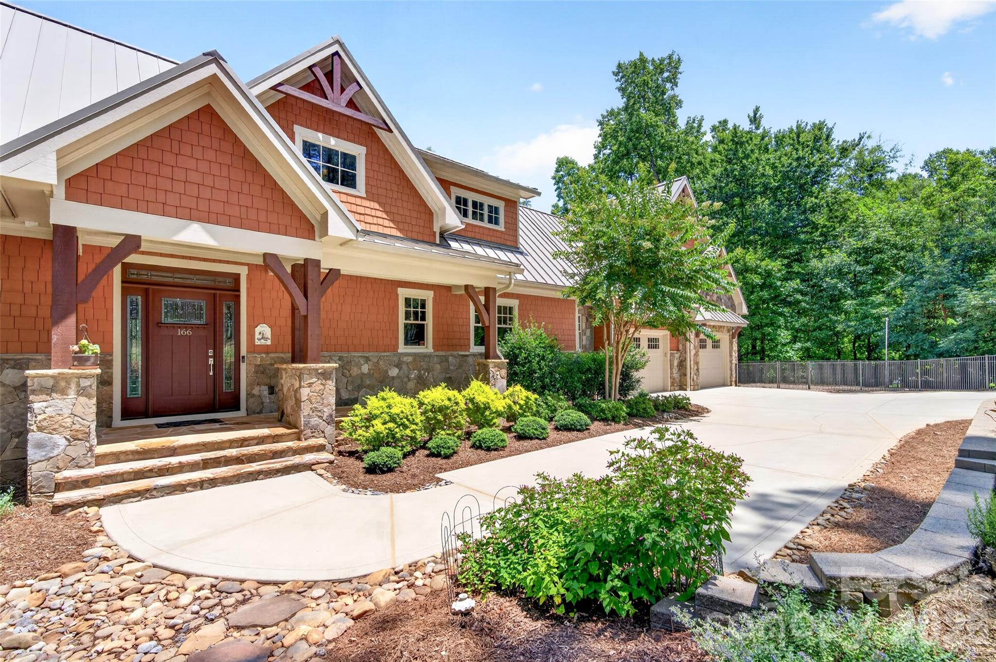 166 Balmoral Drive — Mooresville