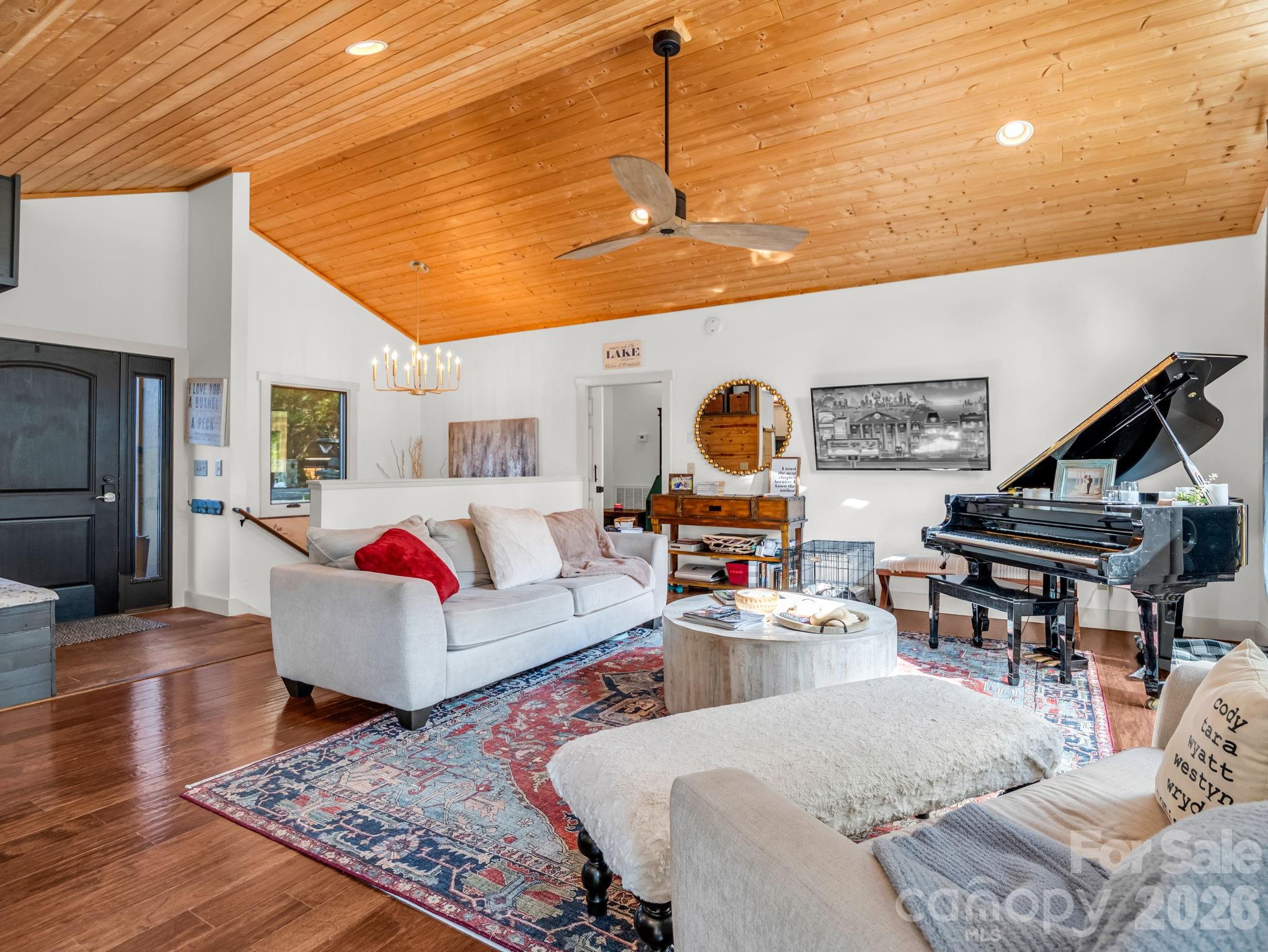 274 Hawks Nest Trail — Lake Lure