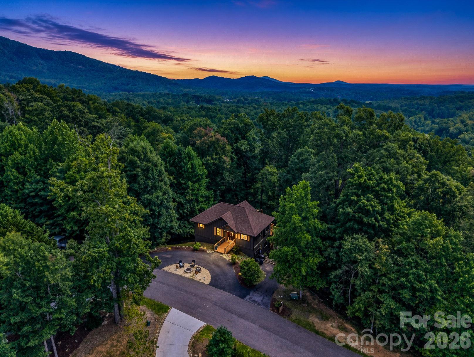 274 Hawks Nest Trail — Lake Lure