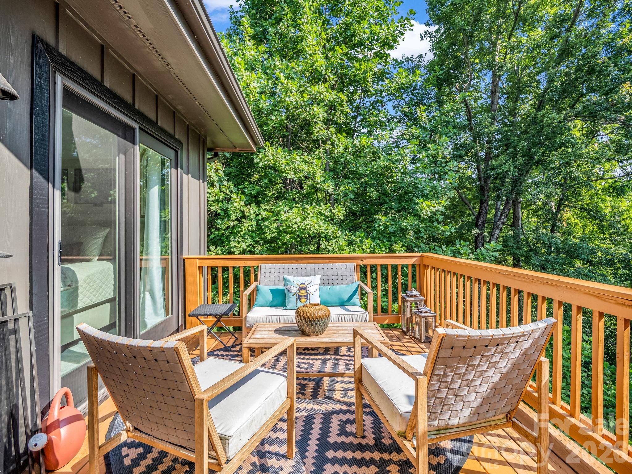 274 Hawks Nest Trail — Lake Lure