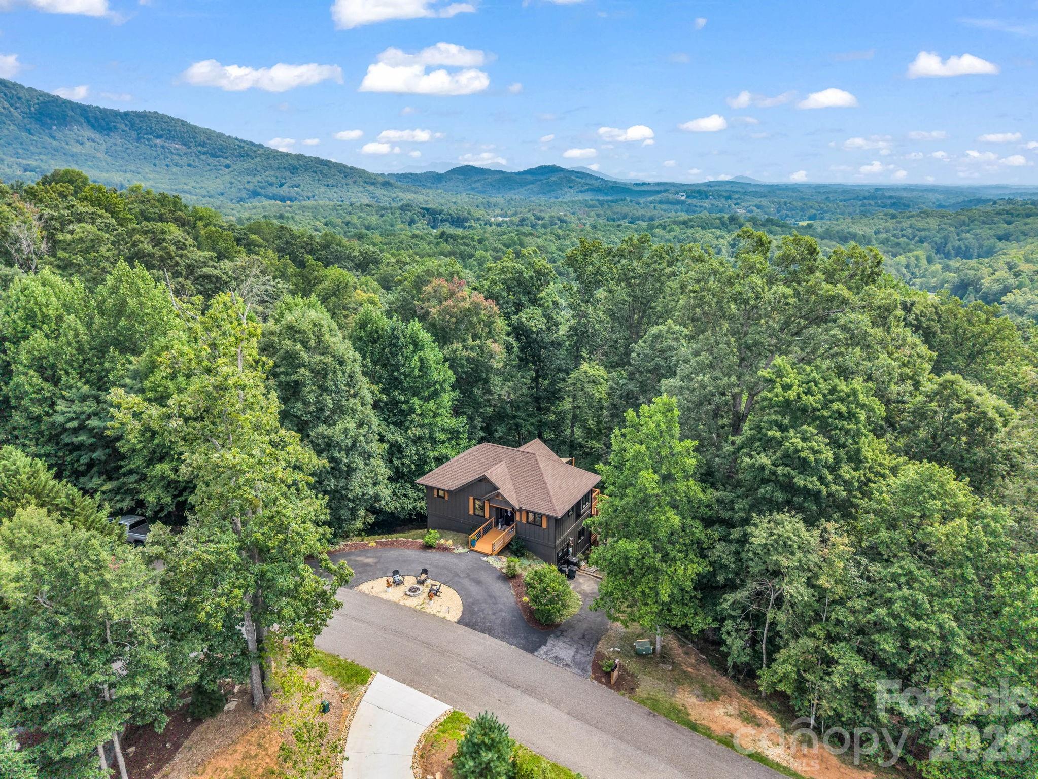 274 Hawks Nest Trail — Lake Lure