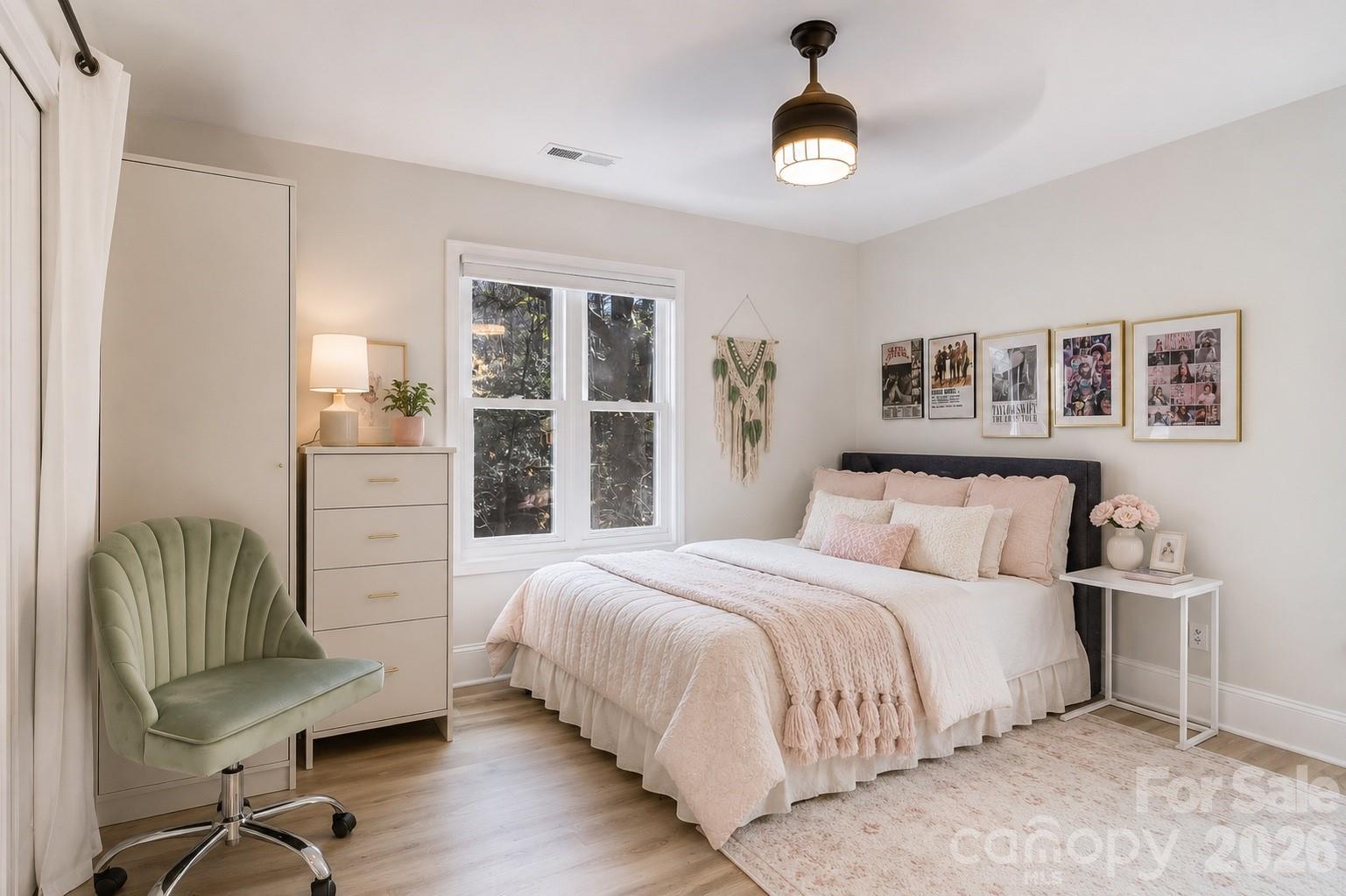 16 Tanglewood Road — Lake Wylie