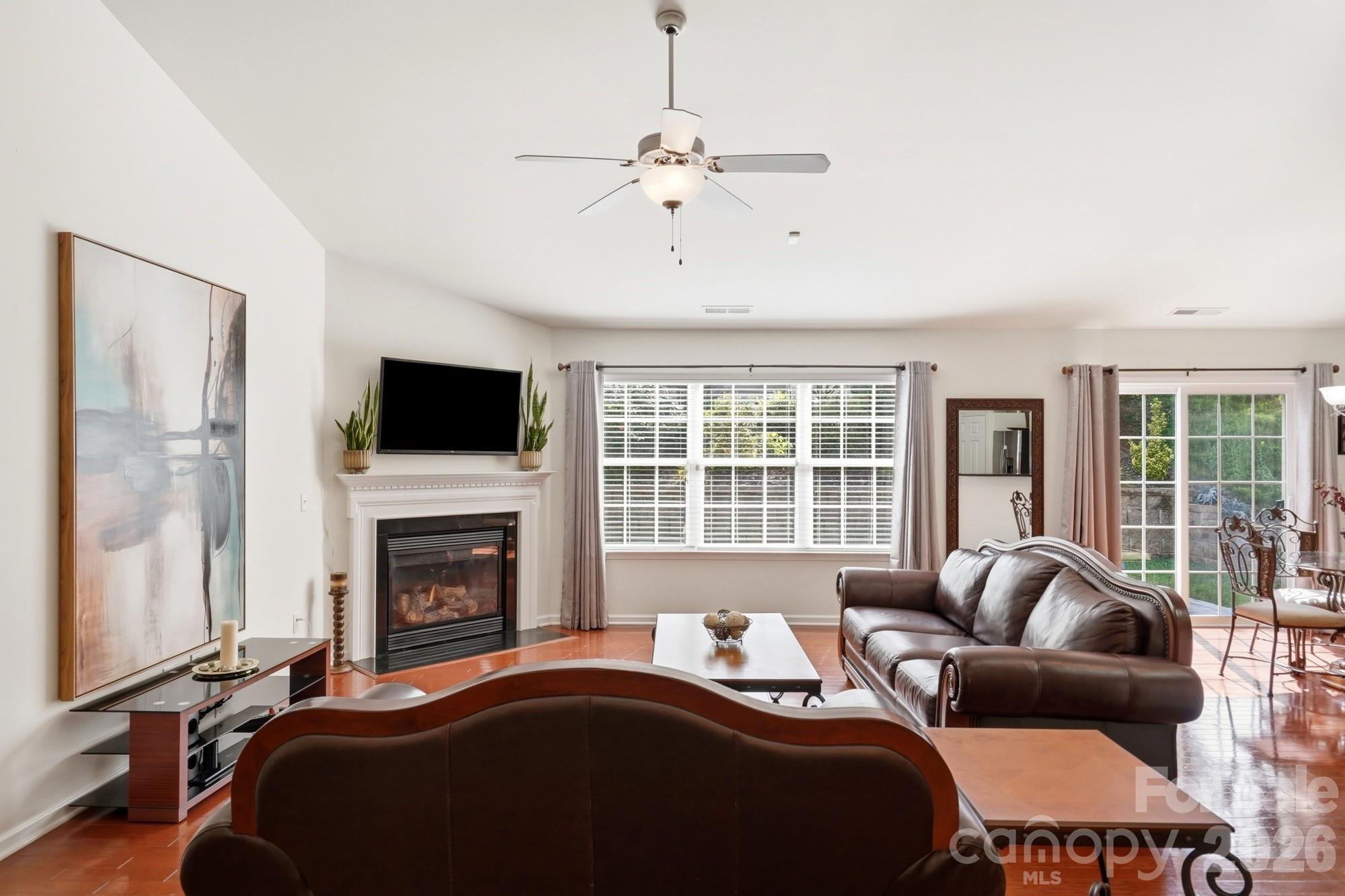 301 Augustus Lane — Mount Holly
