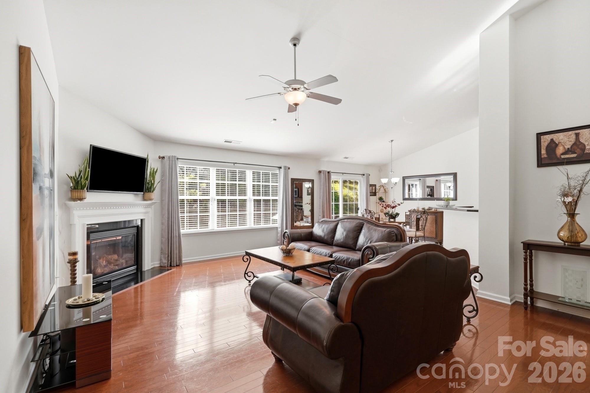 301 Augustus Lane — Mount Holly