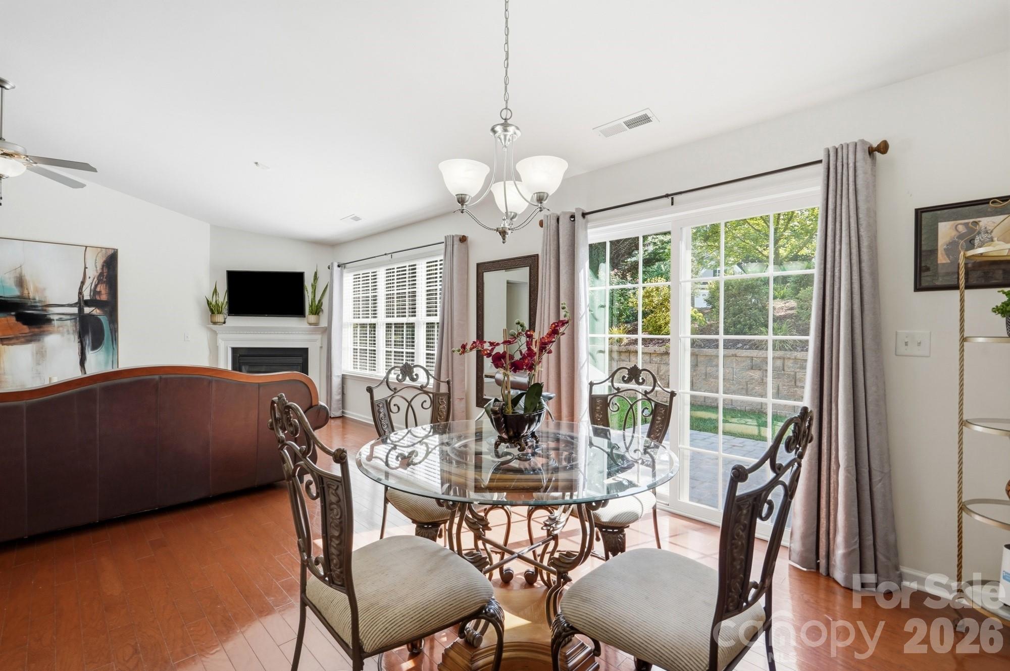 301 Augustus Lane — Mount Holly