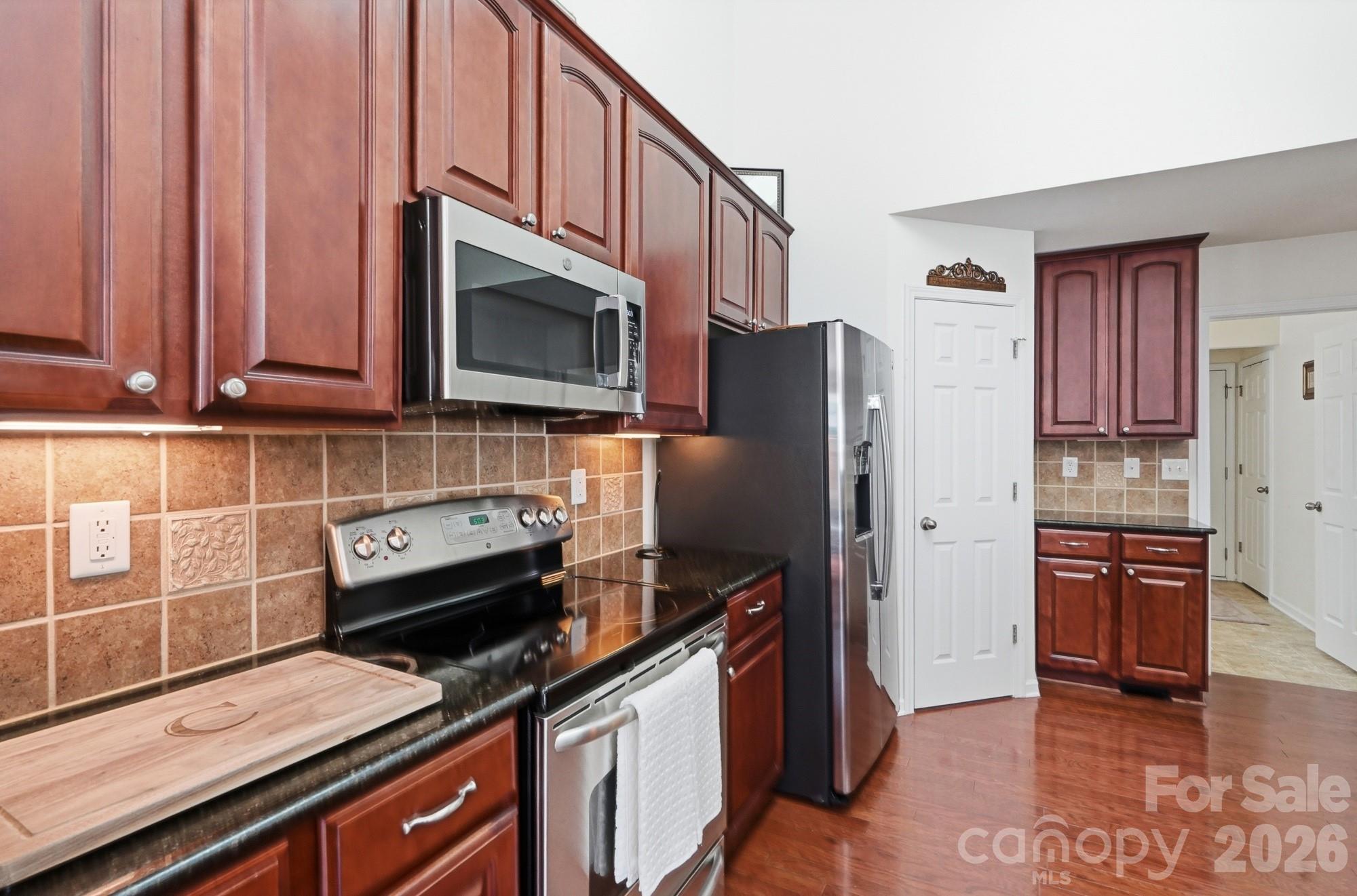 301 Augustus Lane — Mount Holly