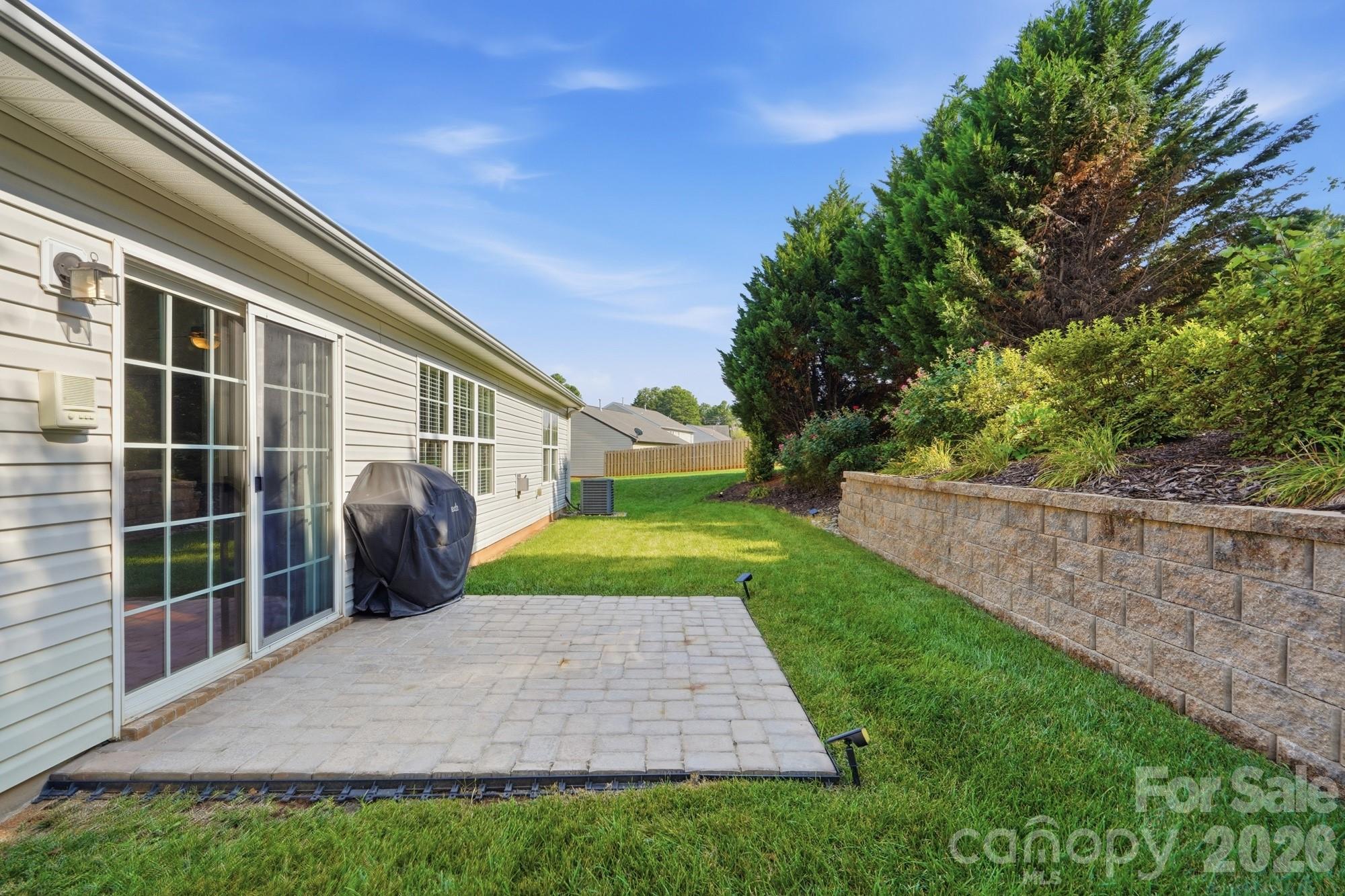 301 Augustus Lane — Mount Holly