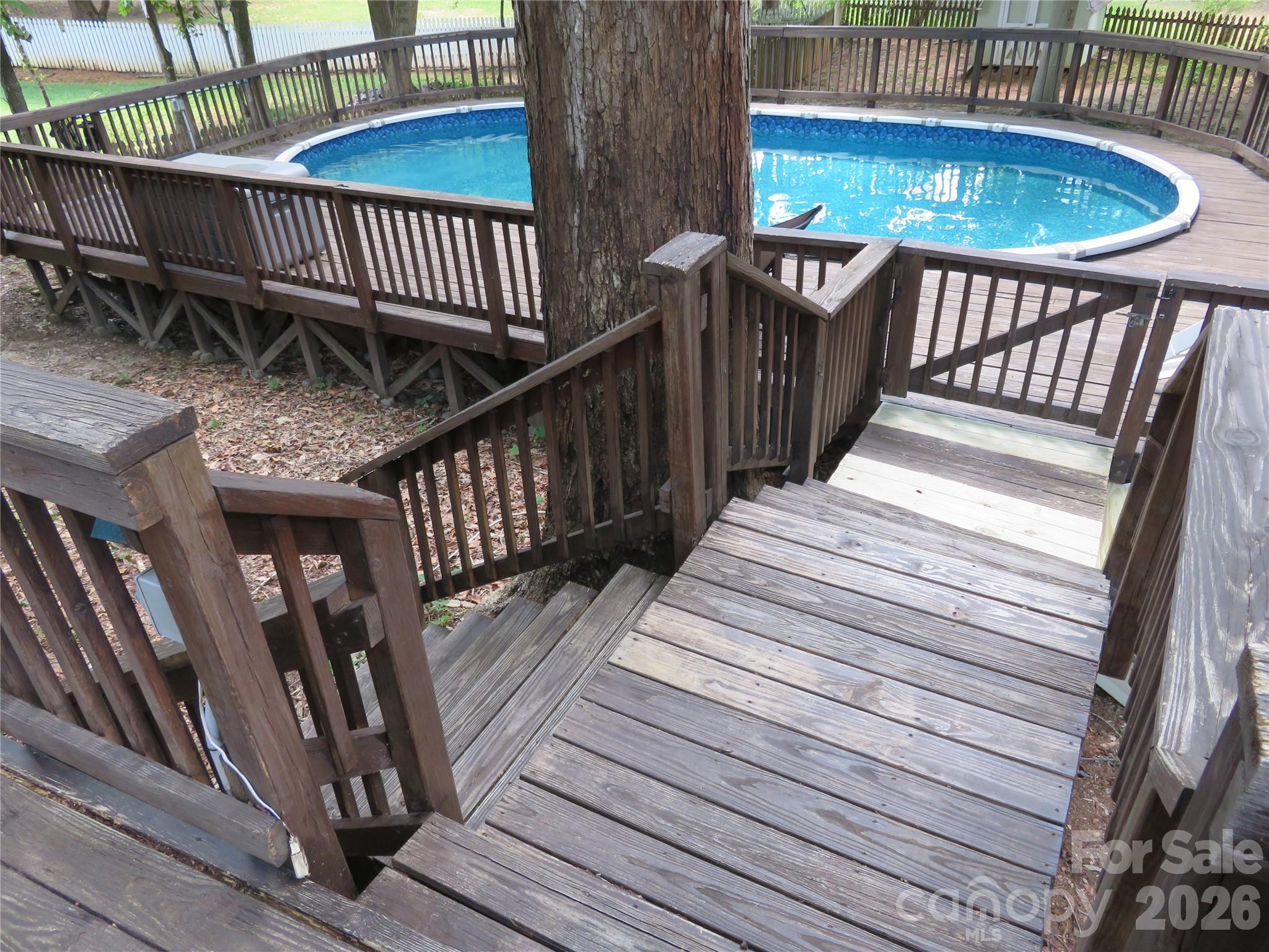 1843 Tanfield Drive — Matthews