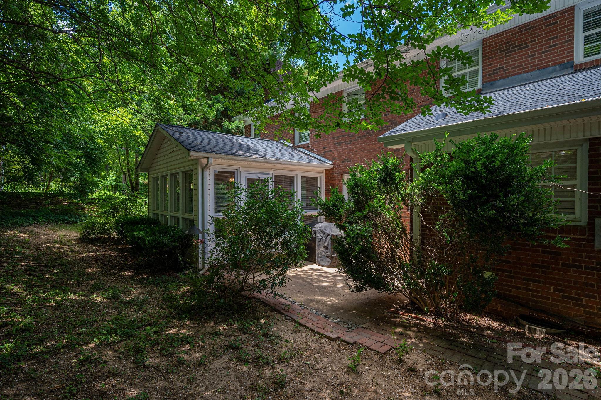 1308 Dumbarton Road — Gastonia