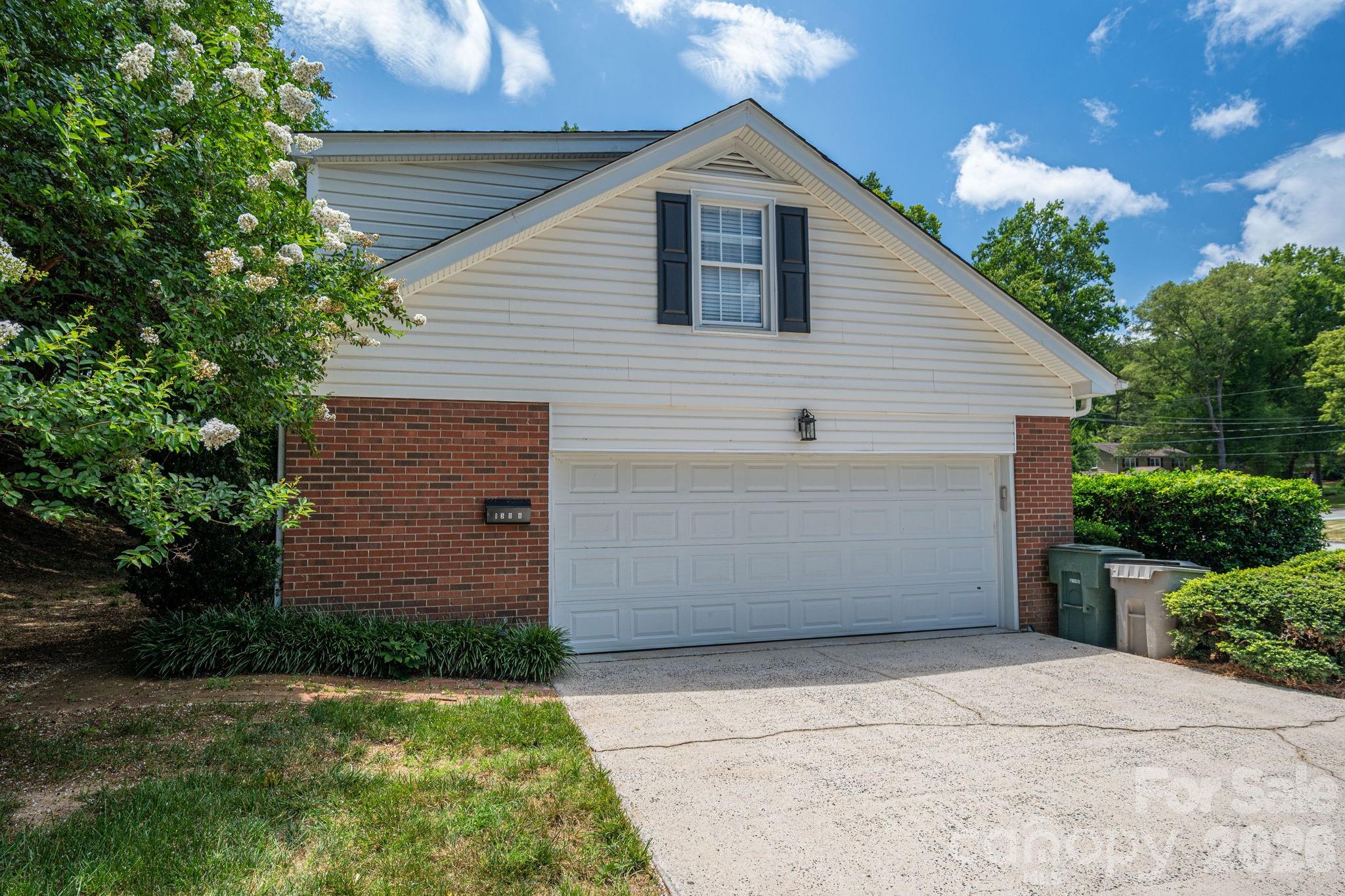 1308 Dumbarton Road — Gastonia
