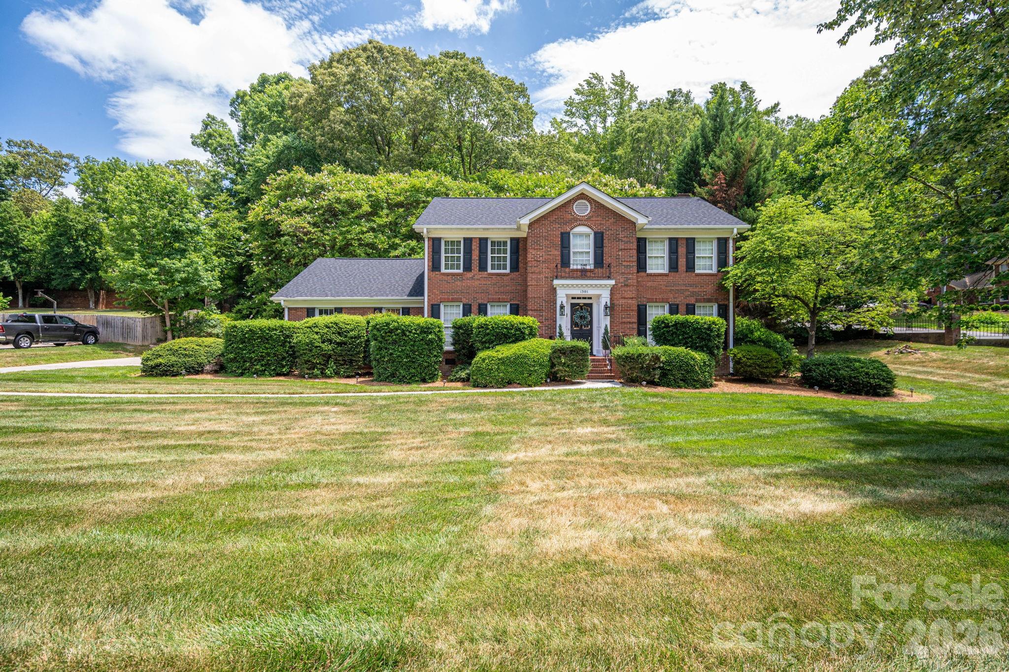 1308 Dumbarton Road — Gastonia