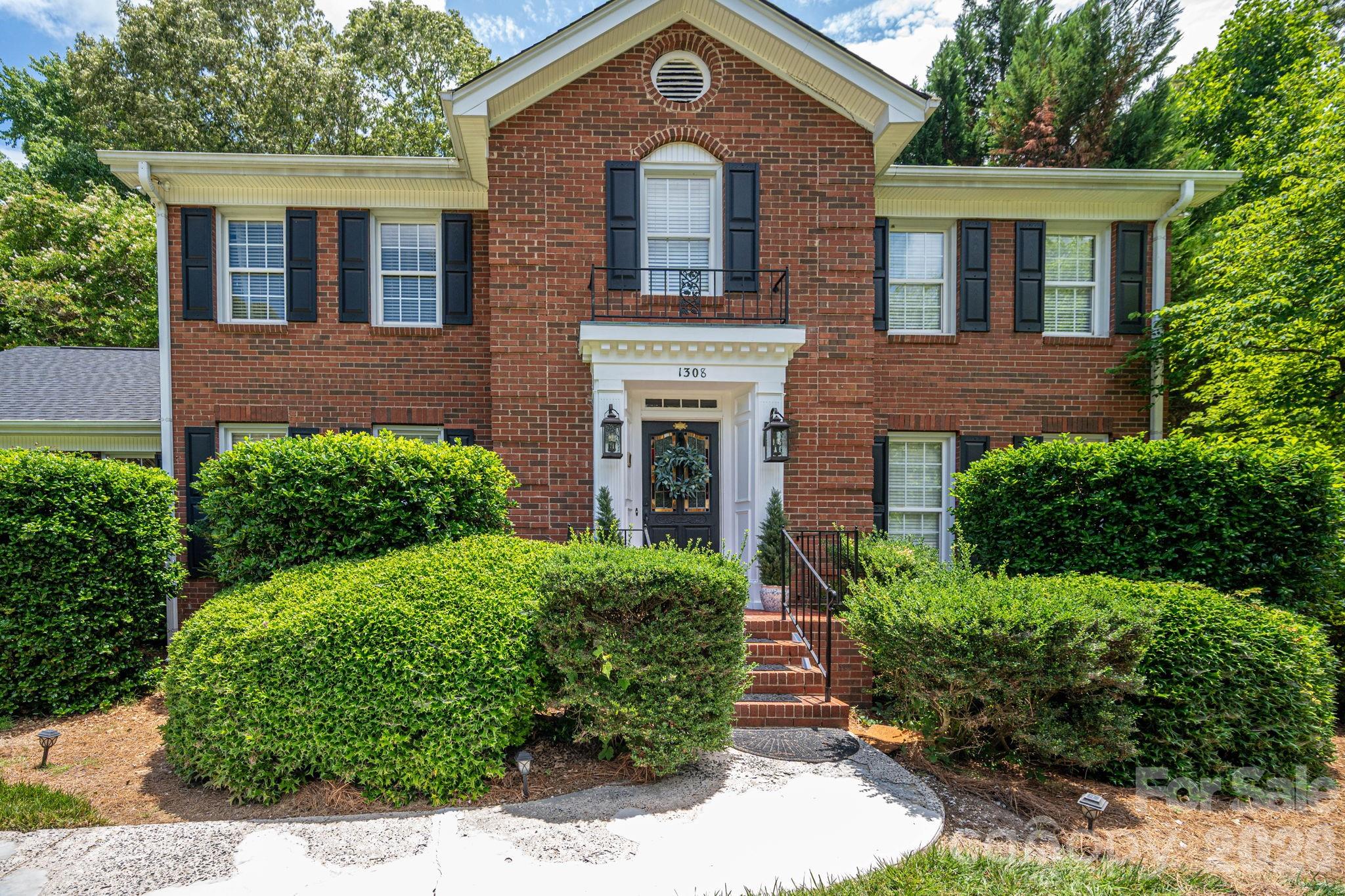 1308 Dumbarton Road — Gastonia