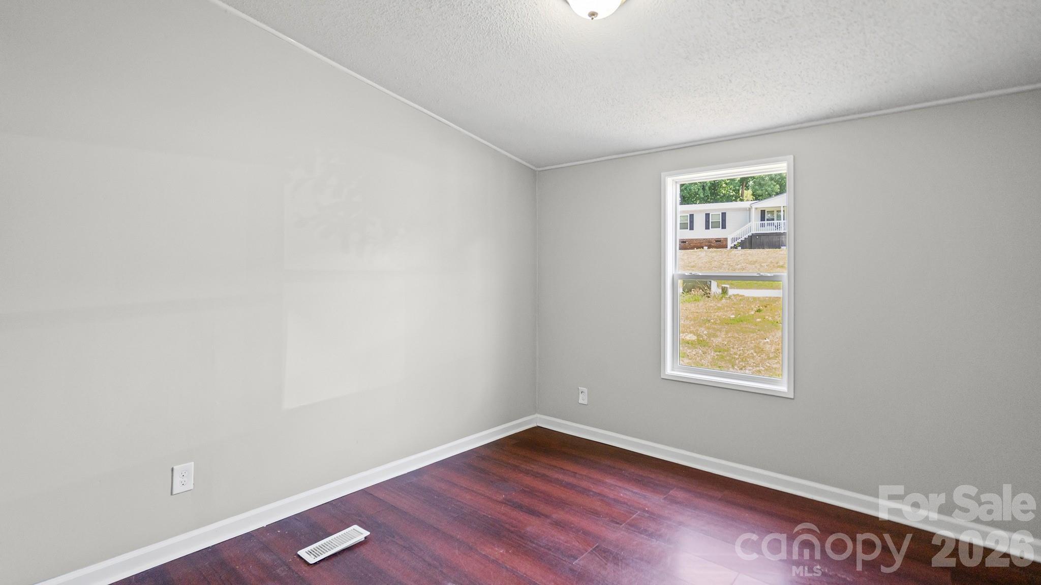 3532 4th Avenue Lane NE — Conover