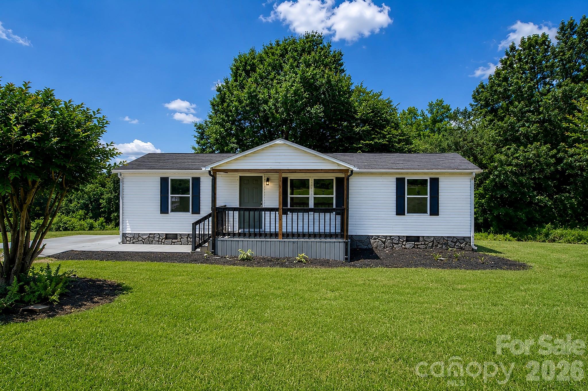3532 4th Avenue Lane NE — Conover