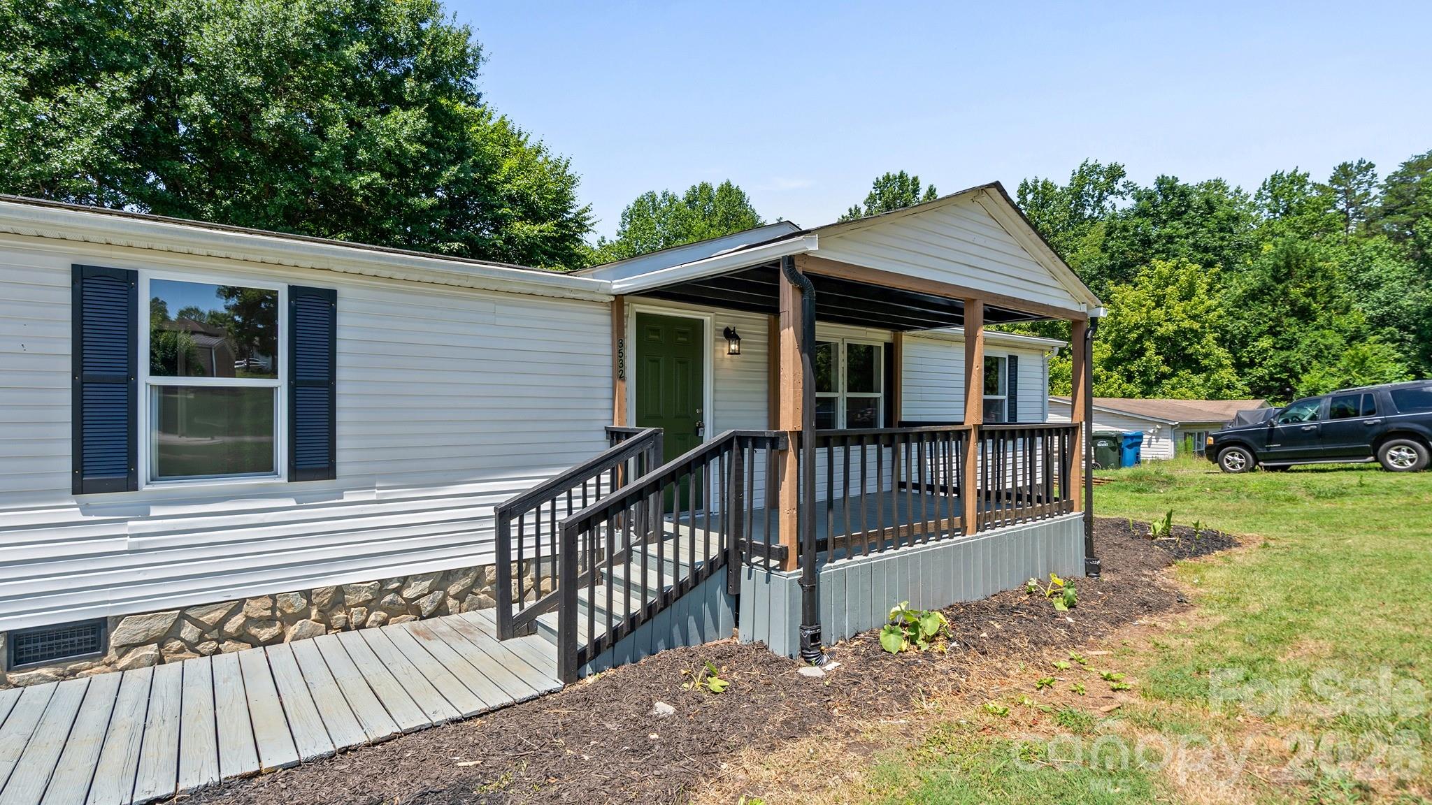 3532 4th Avenue Lane NE — Conover