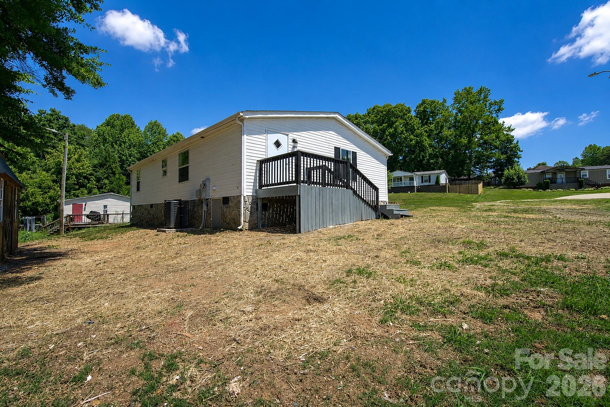 3532 4th Avenue Lane NE — Conover