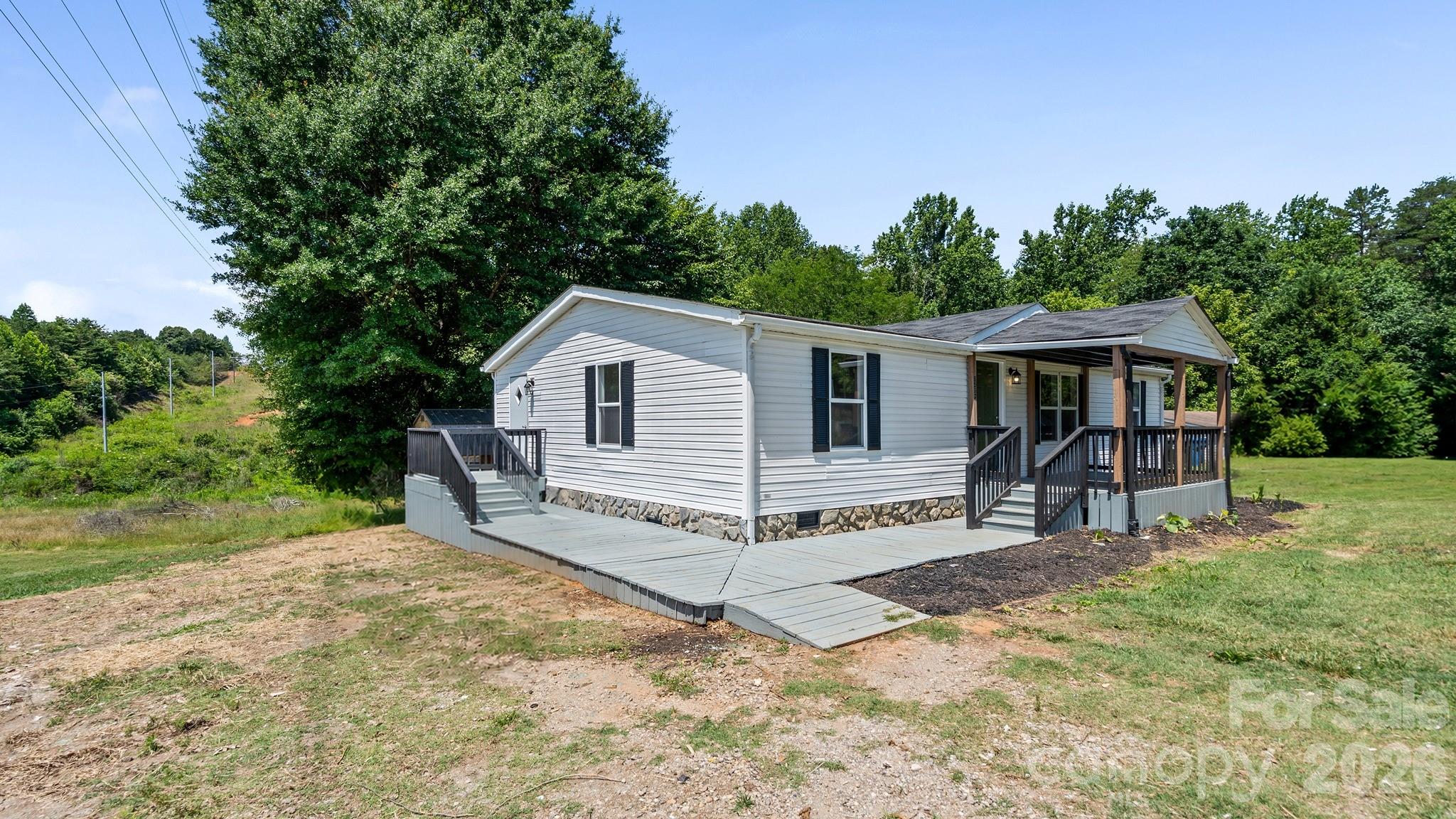 3532 4th Avenue Lane NE — Conover