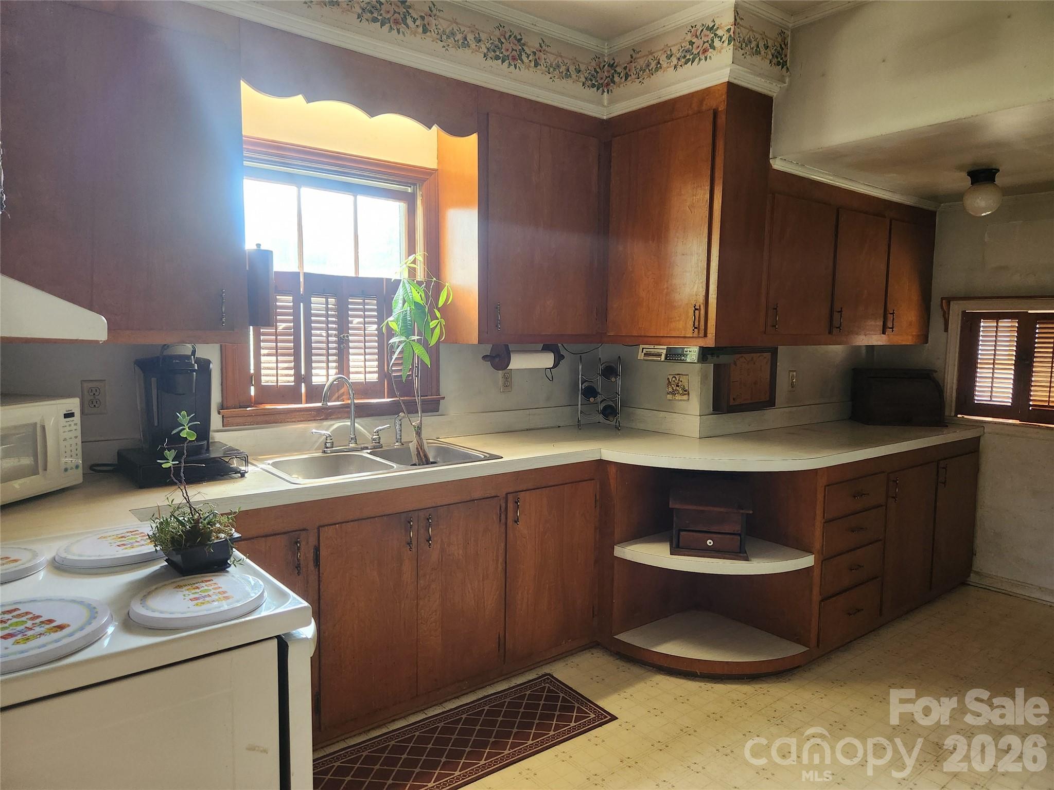 29 Brookwood Avenue NW — Concord
