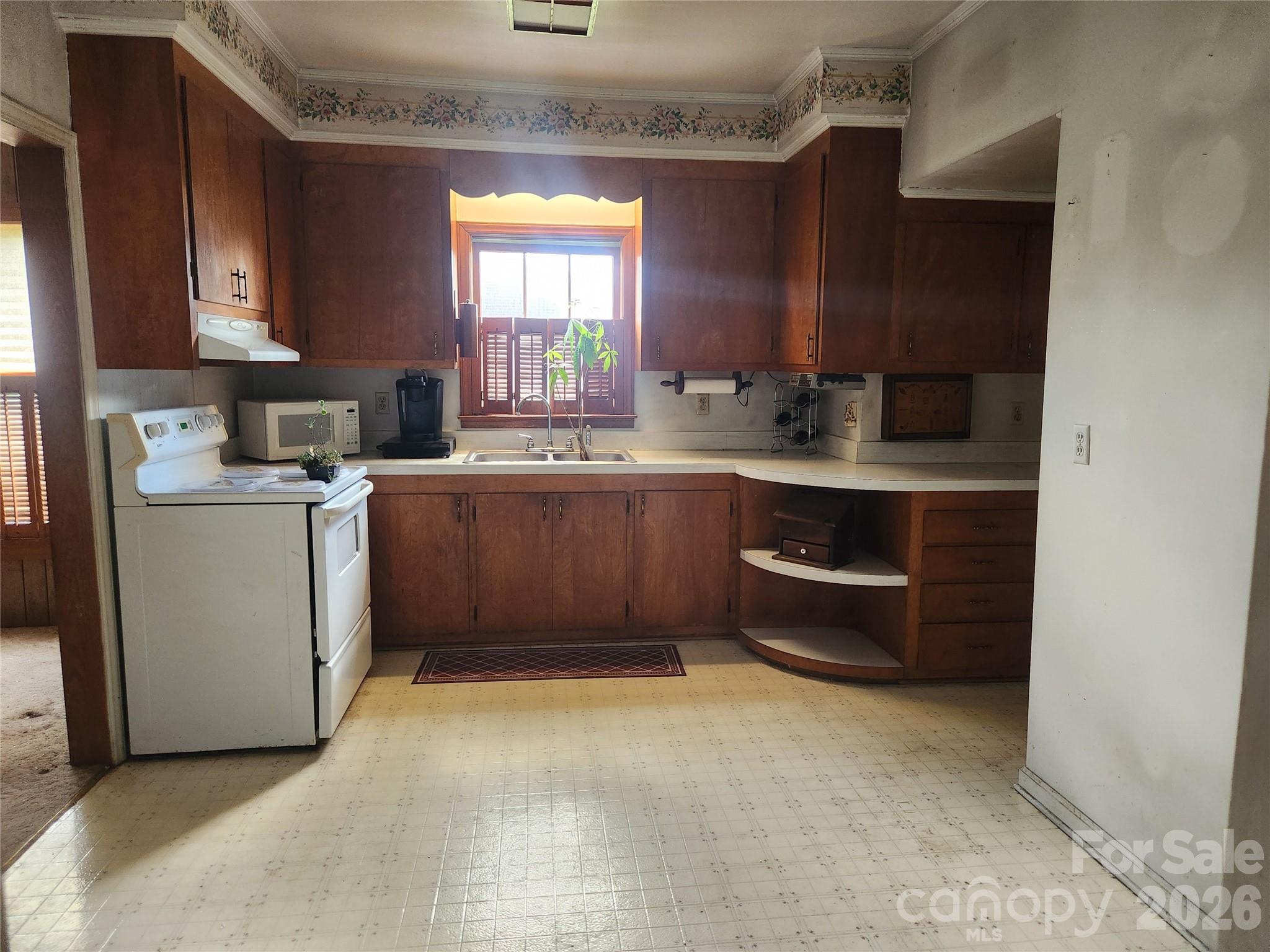 29 Brookwood Avenue NW — Concord