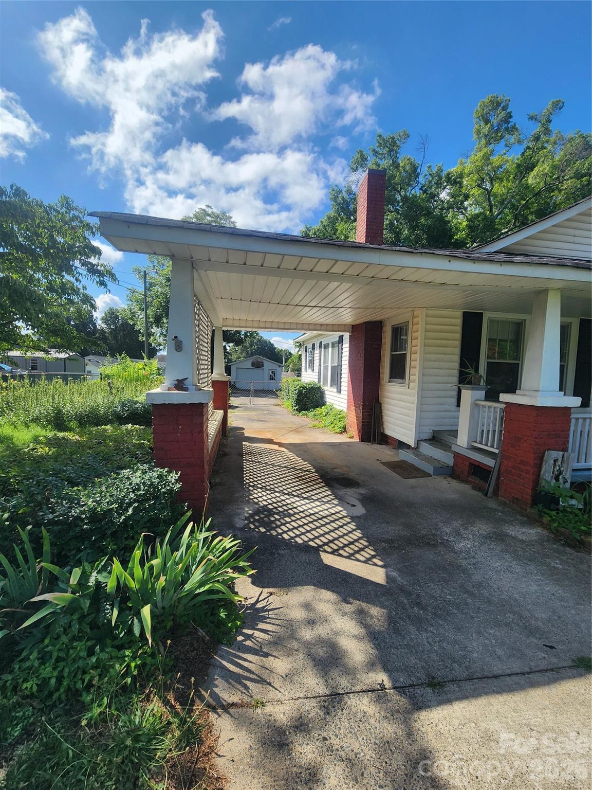 29 Brookwood Avenue NW — Concord