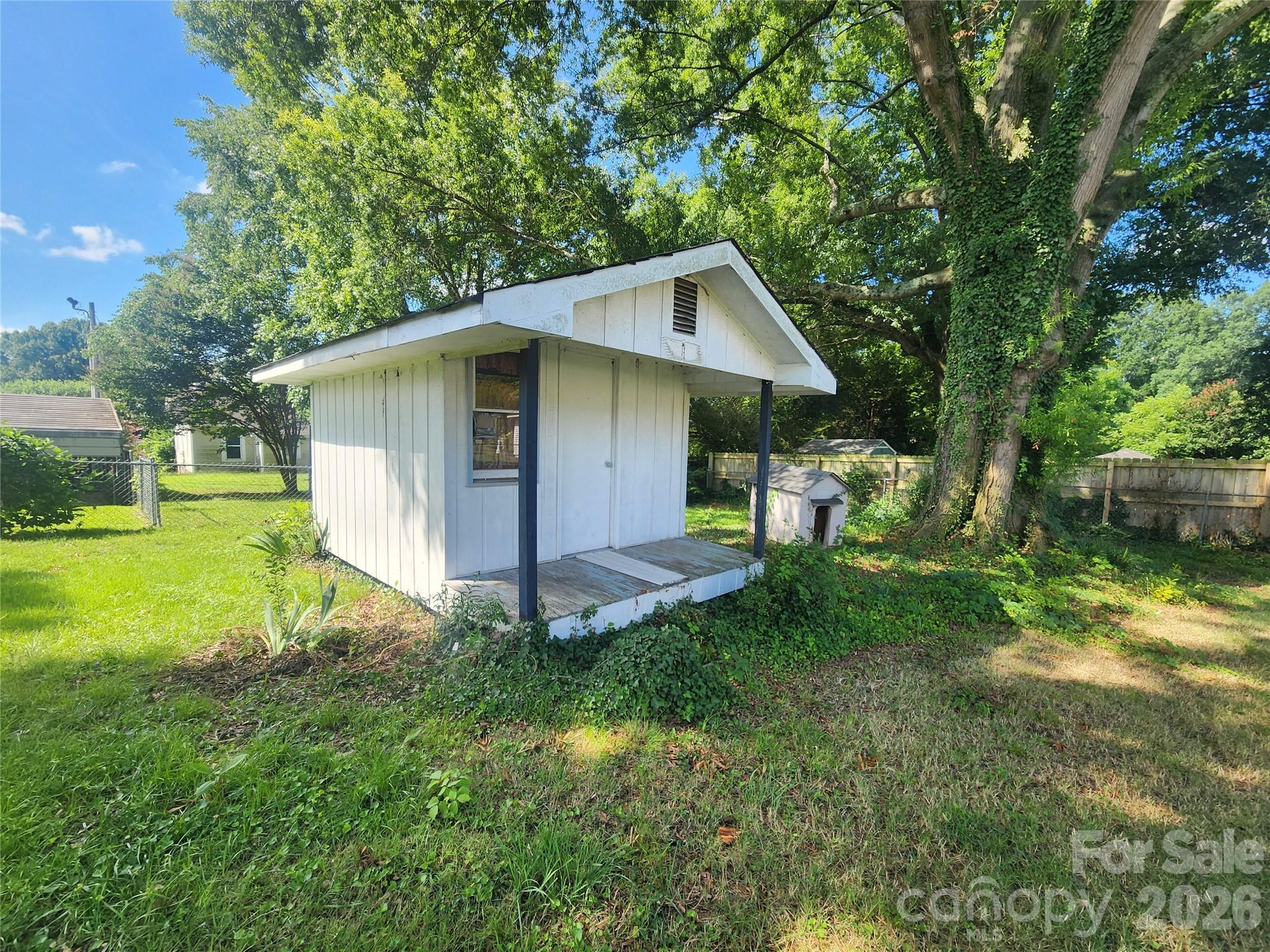 29 Brookwood Avenue NW — Concord
