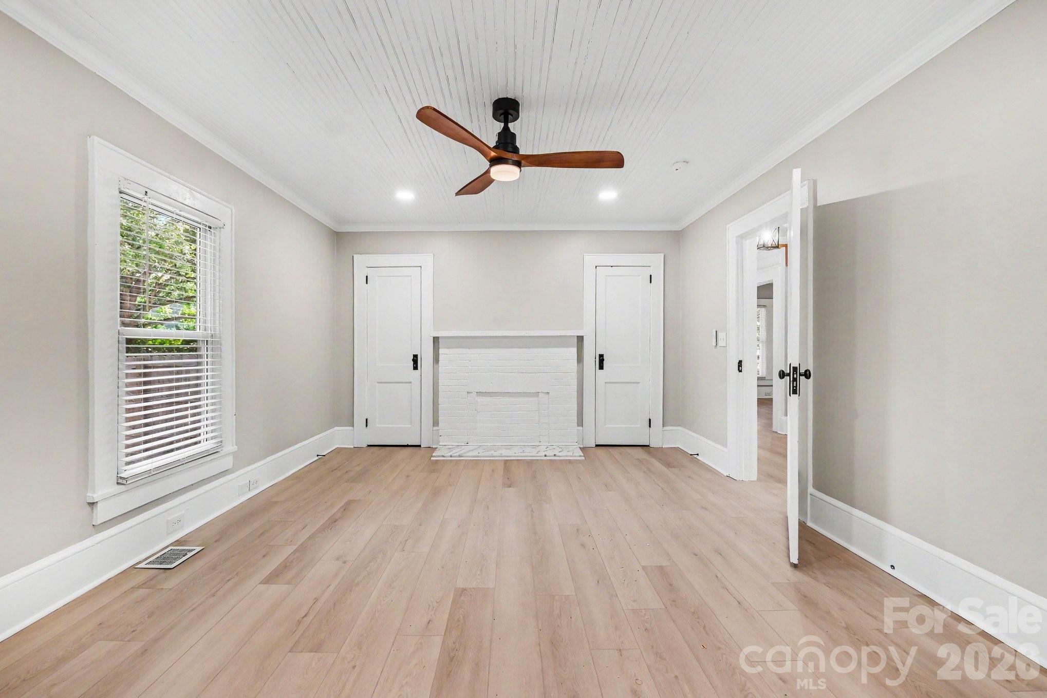 1601 Lawing Road — Charlotte