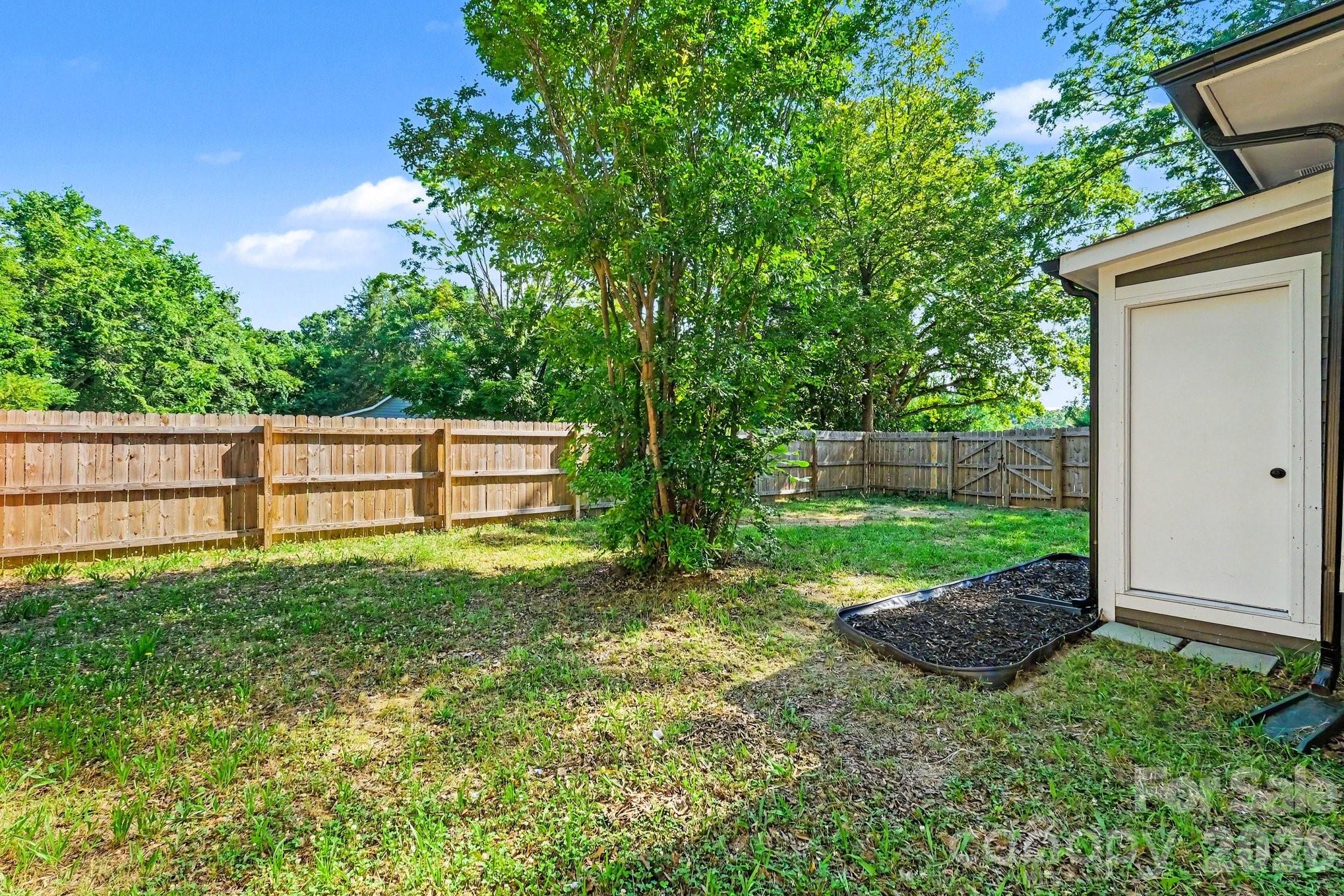 1601 Lawing Road — Charlotte