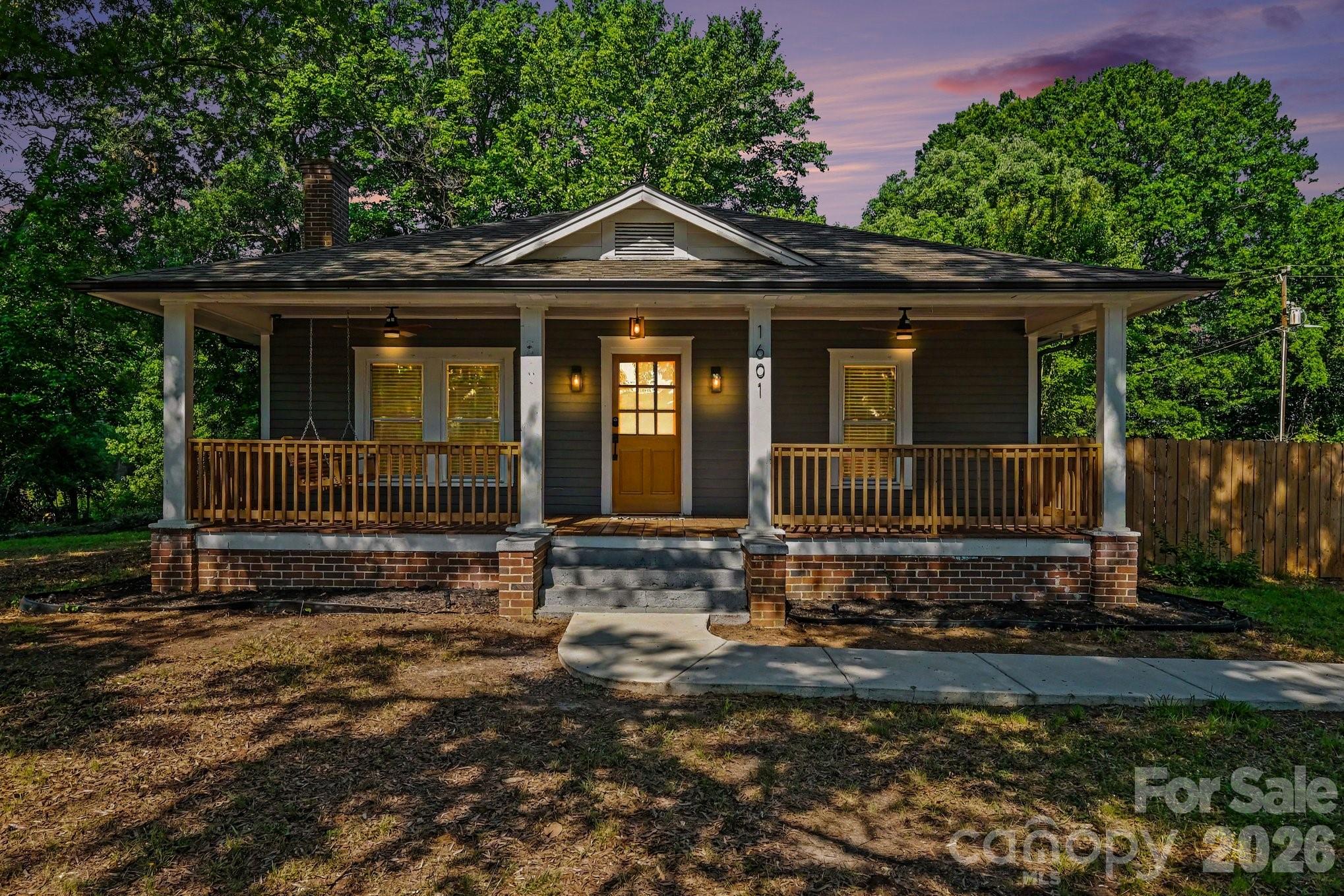 1601 Lawing Road — Charlotte