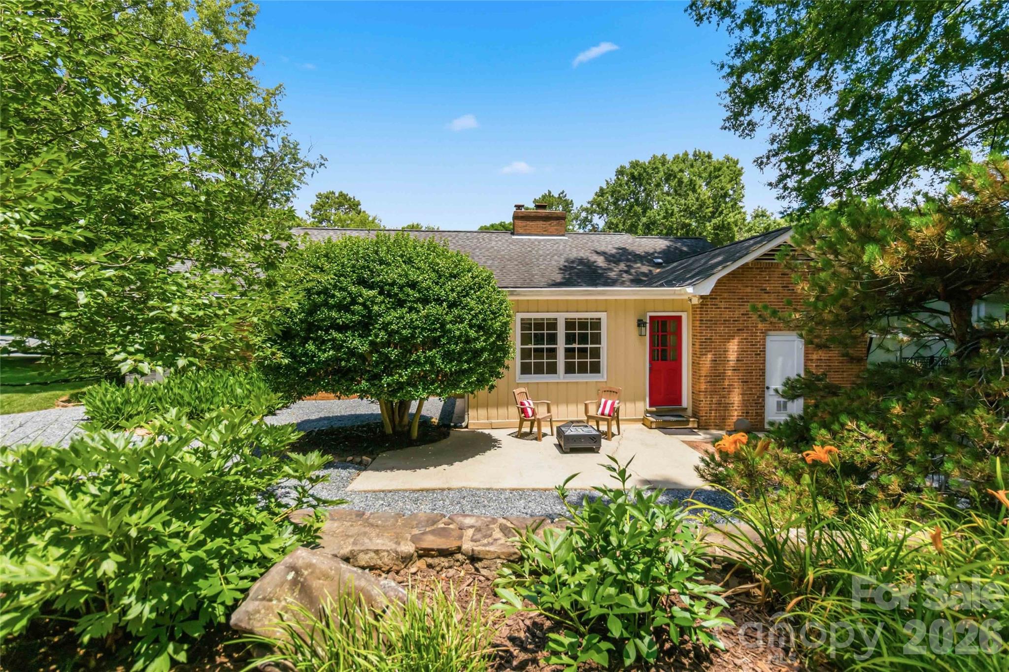 3900 Riverbend Road — Charlotte