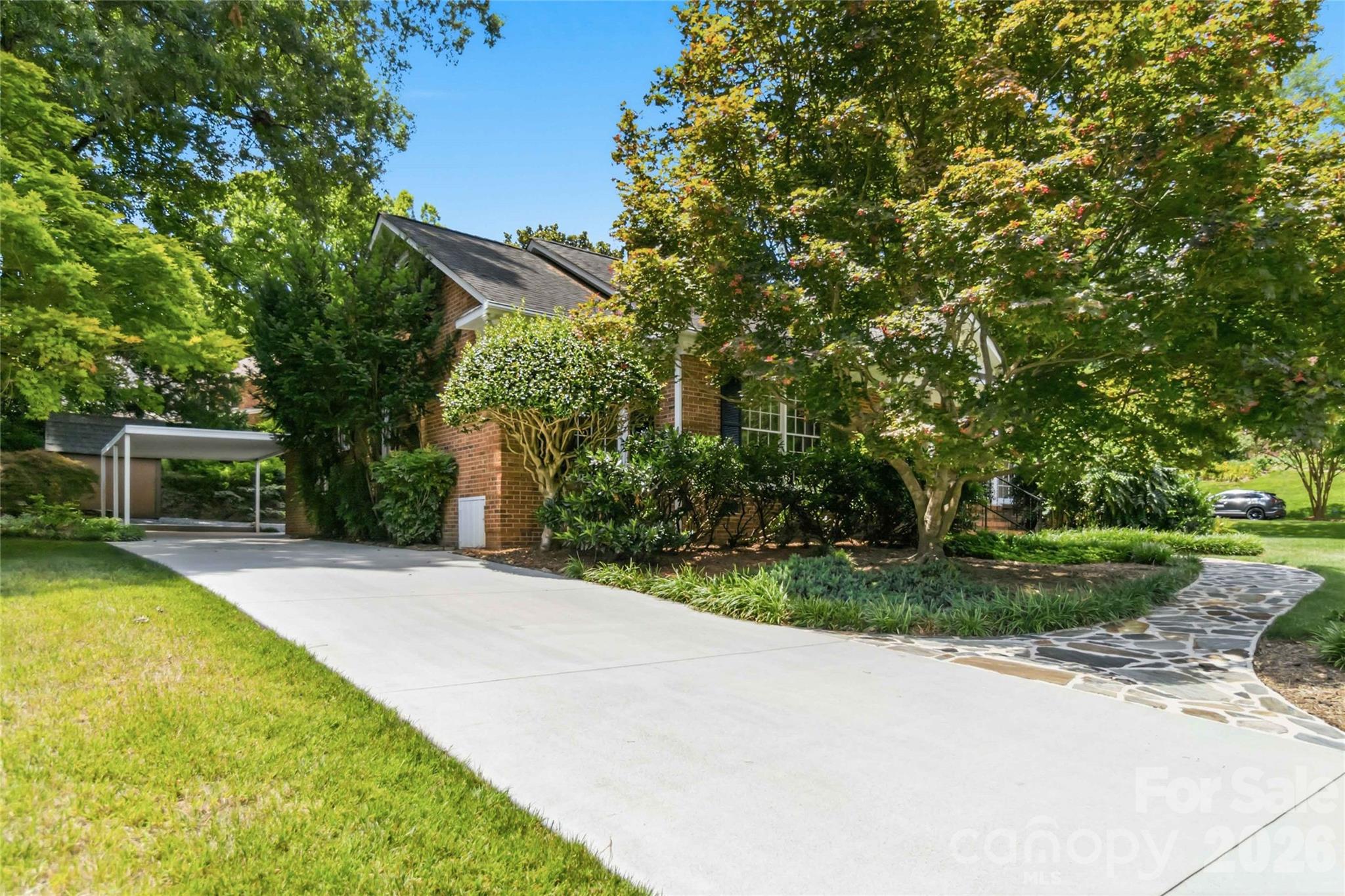 3900 Riverbend Road — Charlotte